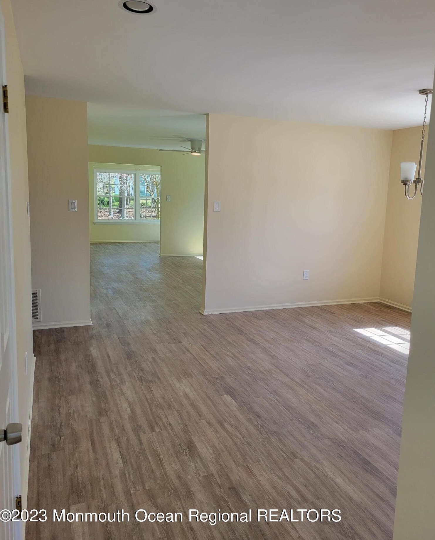 438 Lexington Dr, Tuckerton NJ  08087-1312 exterior