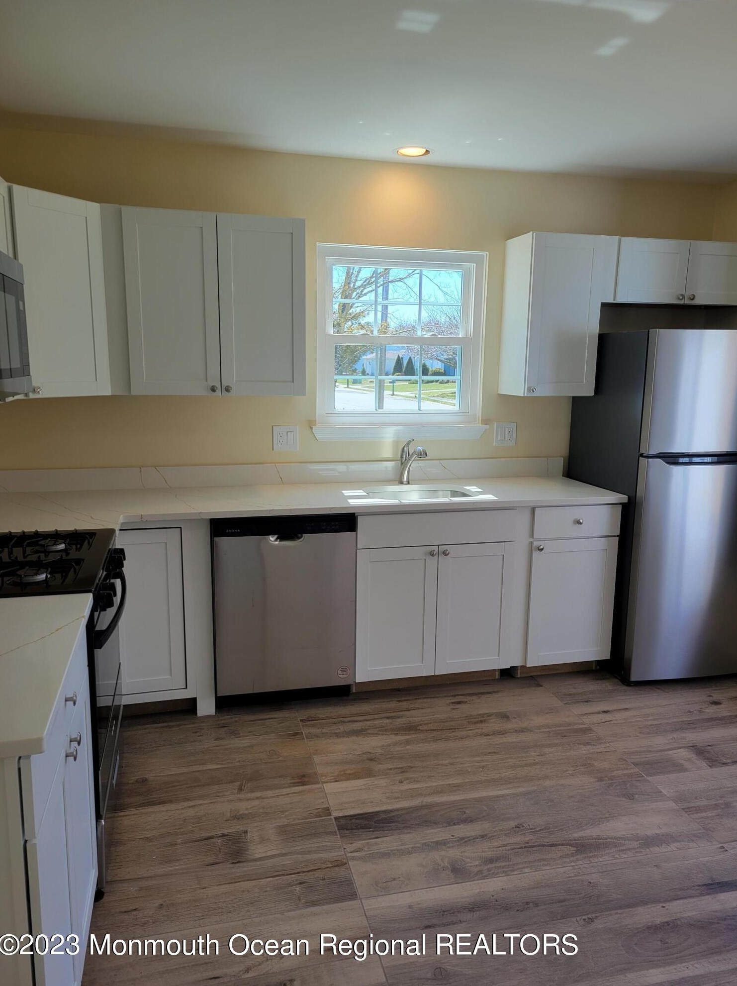 438 Lexington Dr, Tuckerton NJ  08087-1312 exterior