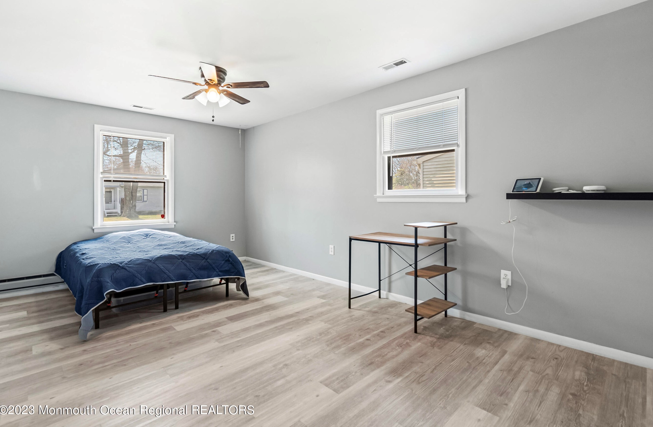 935 Center St, Tuckerton NJ  08087-1351 exterior