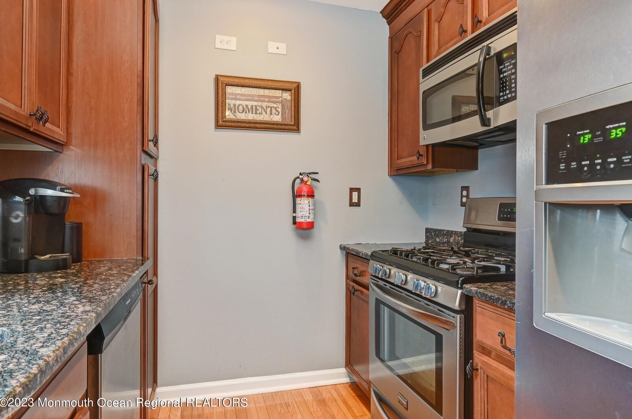 232 Morningside Ave, Keyport NJ  07735-3015 exterior