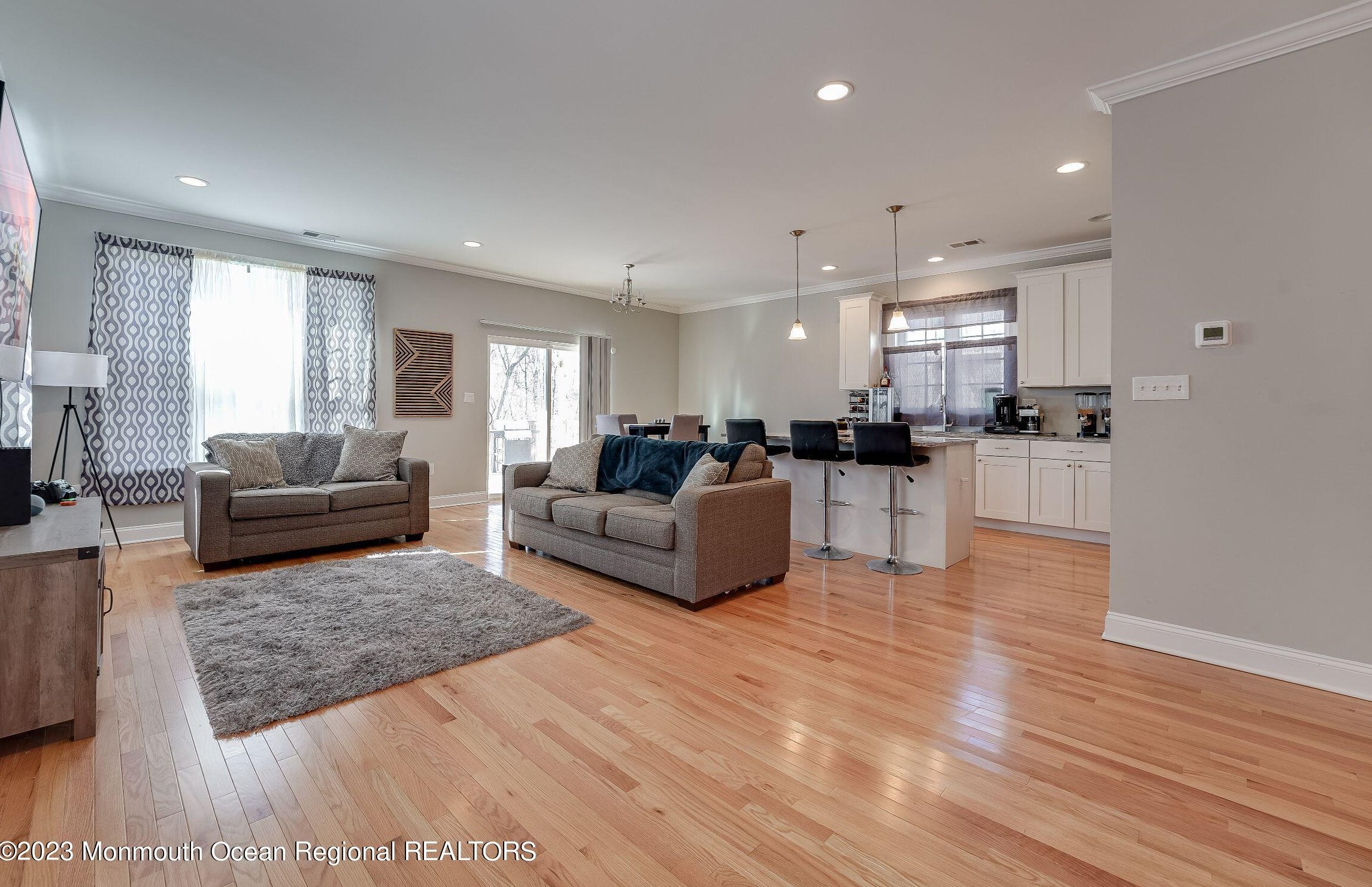 306 Elizabeth Ave, Toms River NJ  08753-7124 exterior