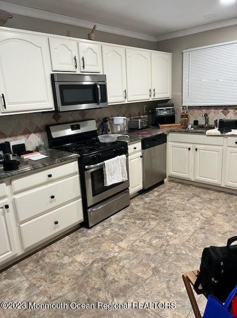 2 Encinitas Dr, Toms River NJ  08757-5716 exterior