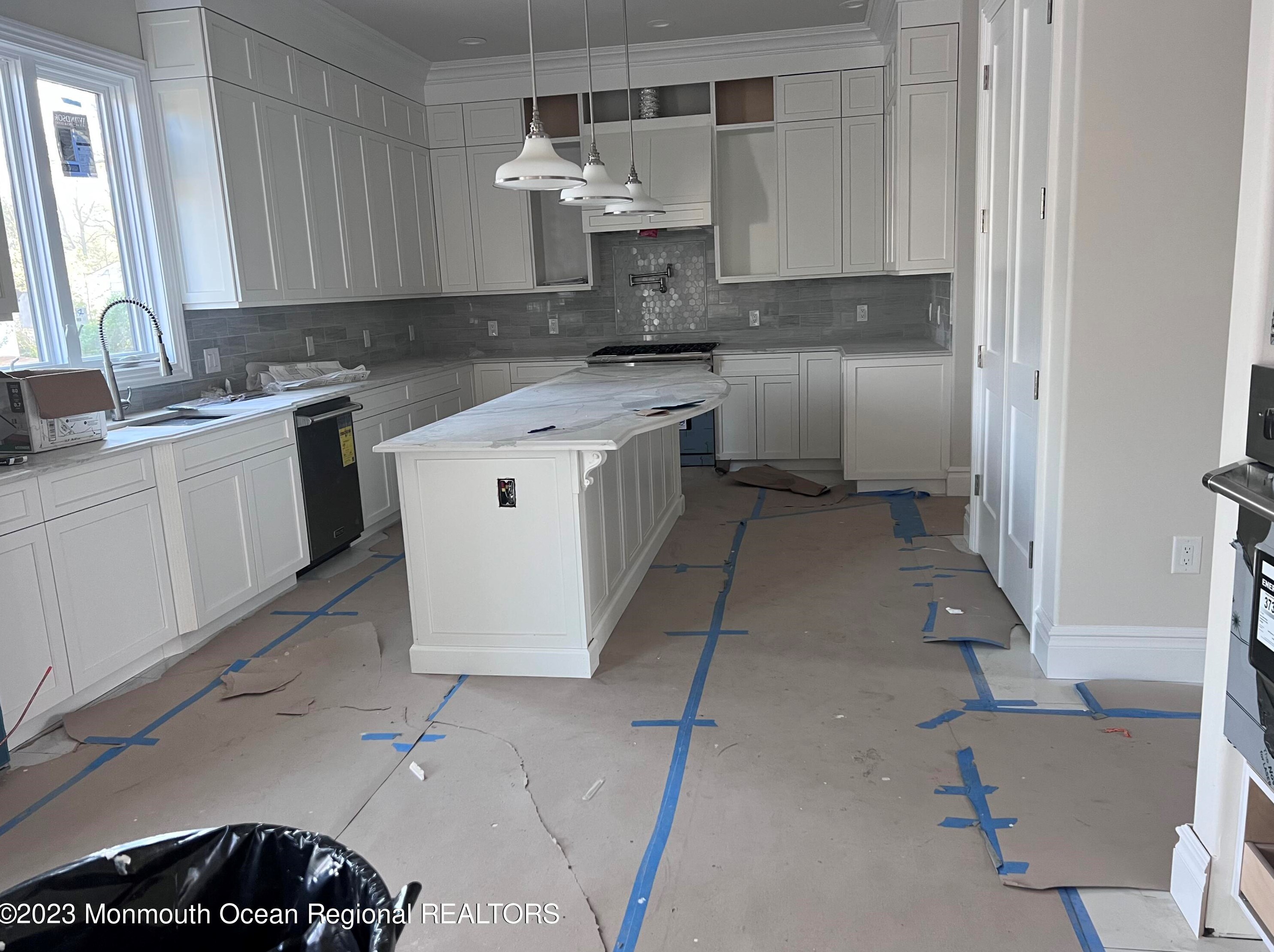 224 Pinewood Ave, Oakhurst NJ  07755-1717 exterior