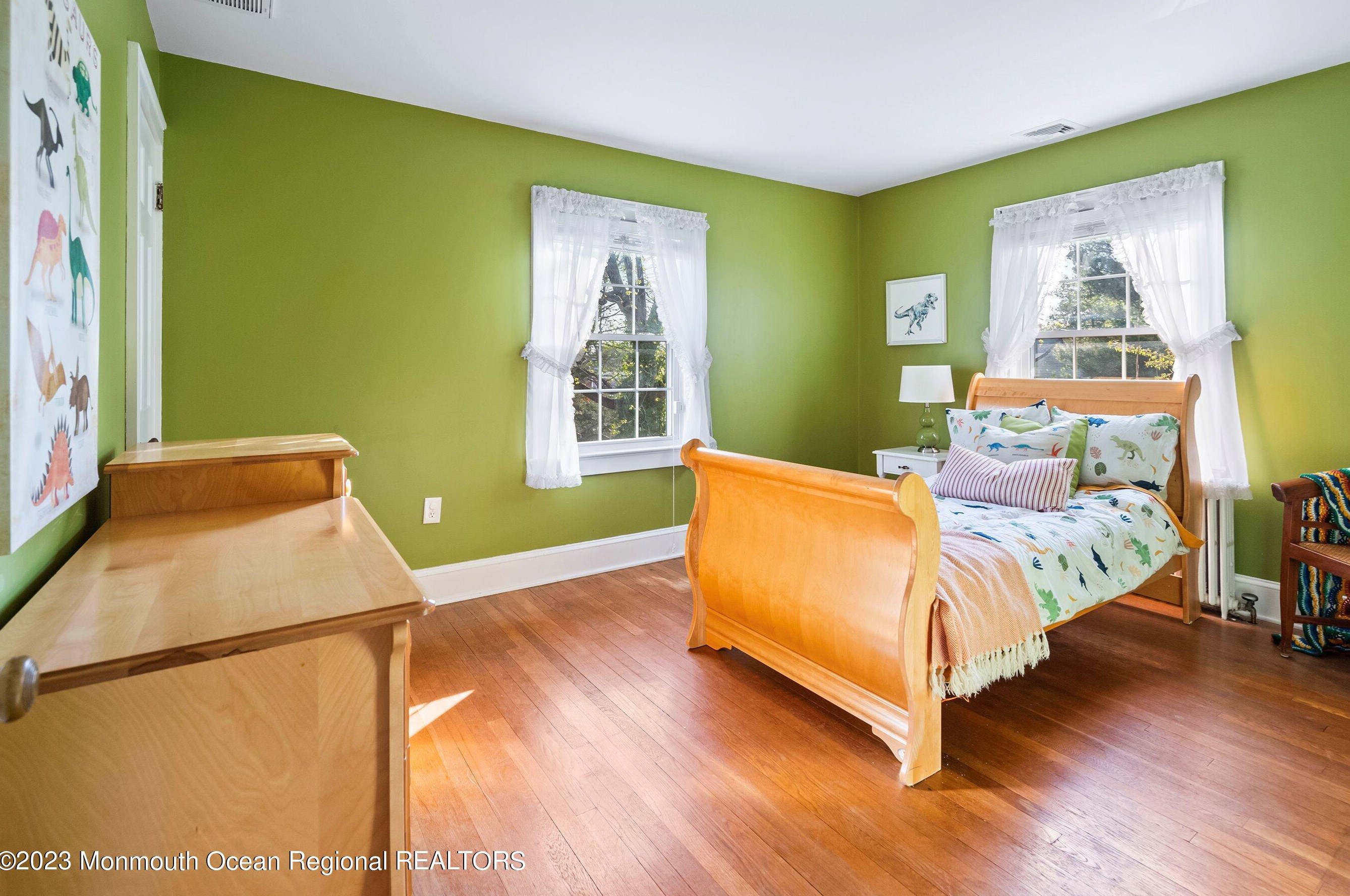 8 Spruce St, Toms River NJ  08753-7624 exterior