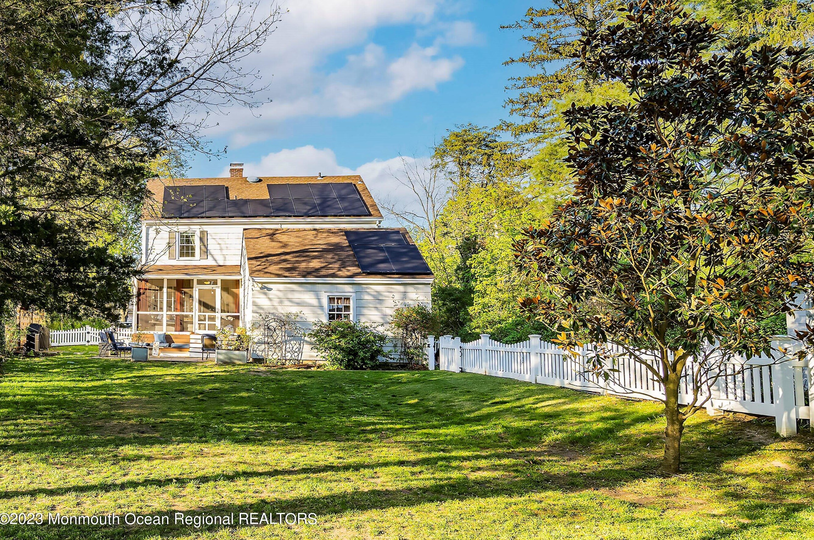 8 Spruce St, Toms River NJ  08753-7624 exterior