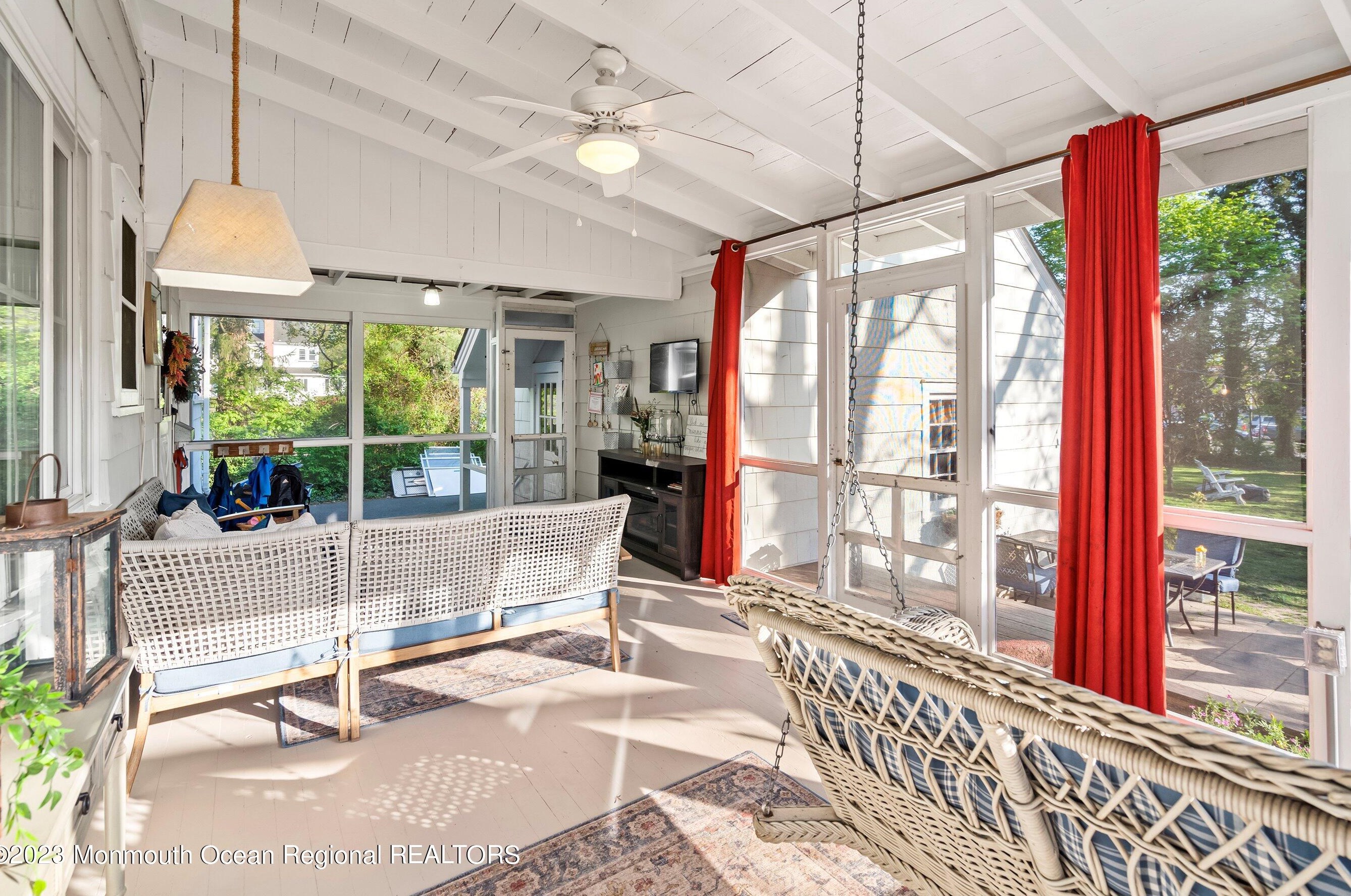 8 Spruce St, Toms River NJ  08753-7624 exterior