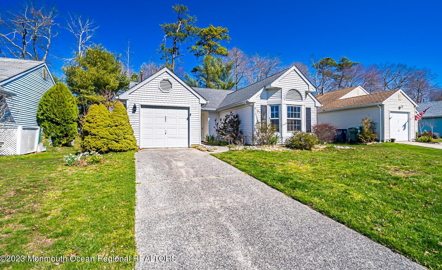 220 Mohican Ln, Tuckerton NJ  08087-1337 exterior