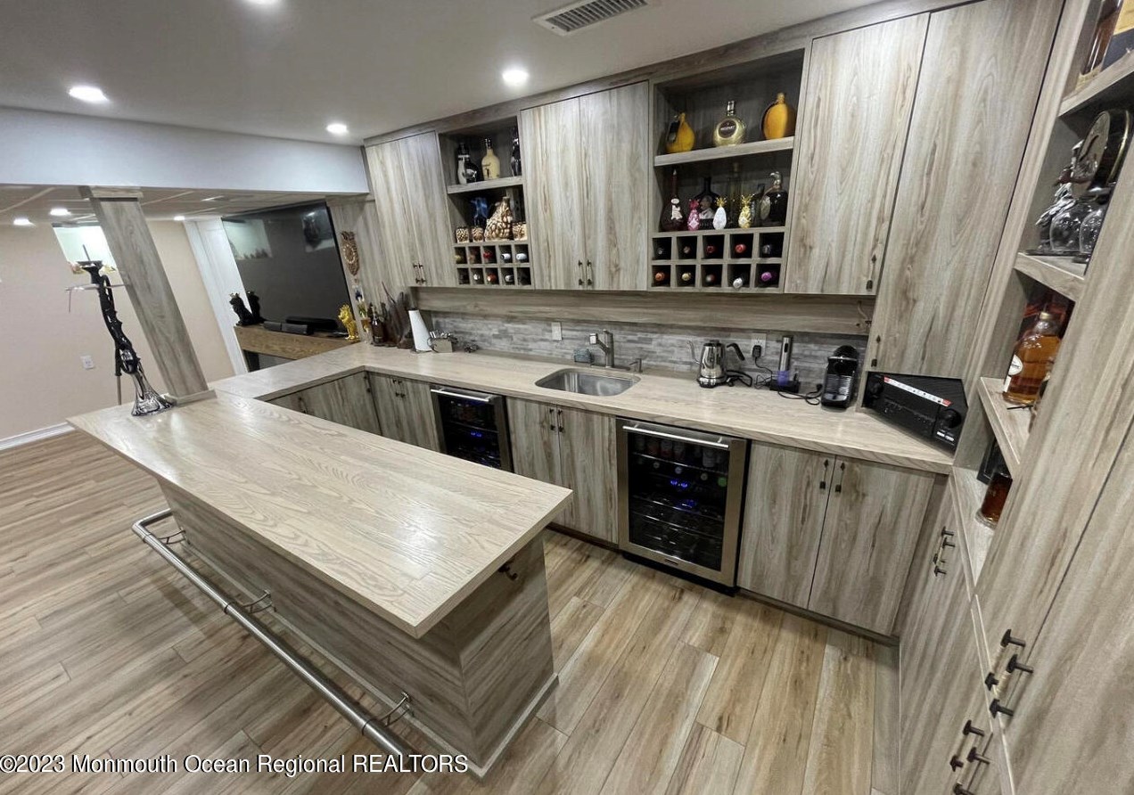 16 William Dr, Wall Township NJ  07731-8833 exterior