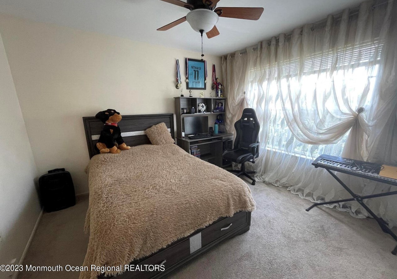 16 William Dr, Wall Township NJ  07731-8833 exterior