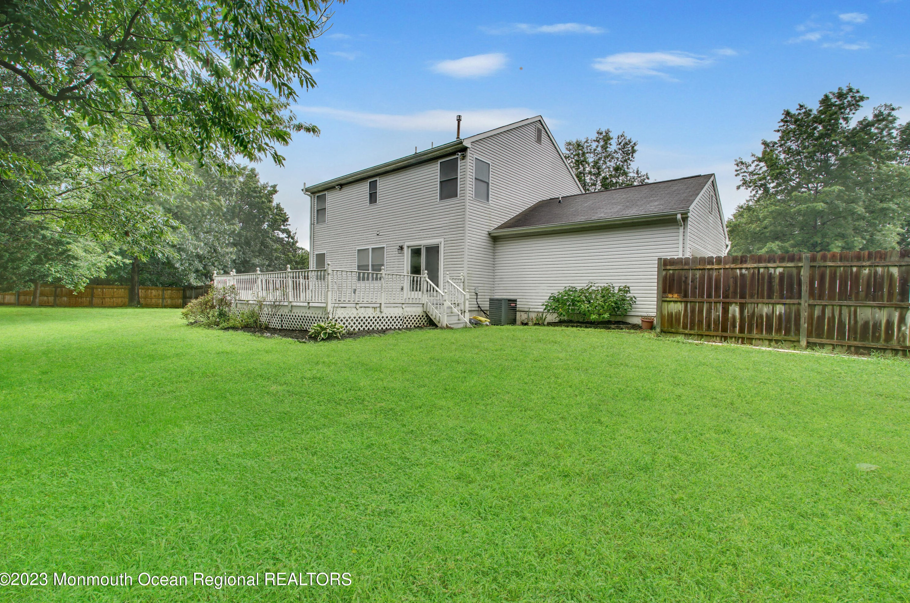 1243 Eagle Ct, Toms River NJ  08755-2207 exterior