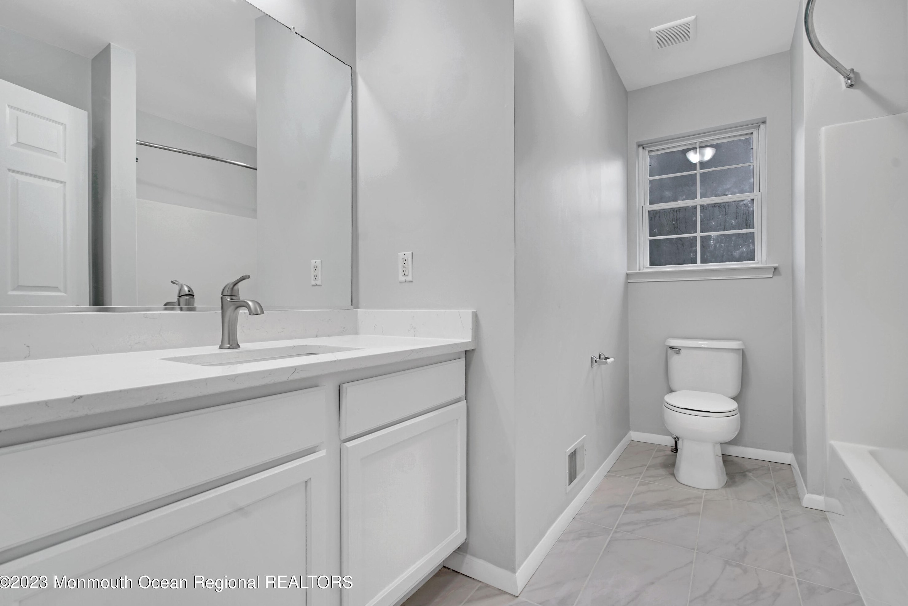 1243 Eagle Ct, Toms River NJ  08755-2207 exterior