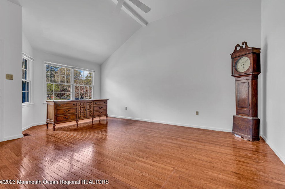 18 Laurel Ln, Tuckerton NJ  08087-9638 exterior