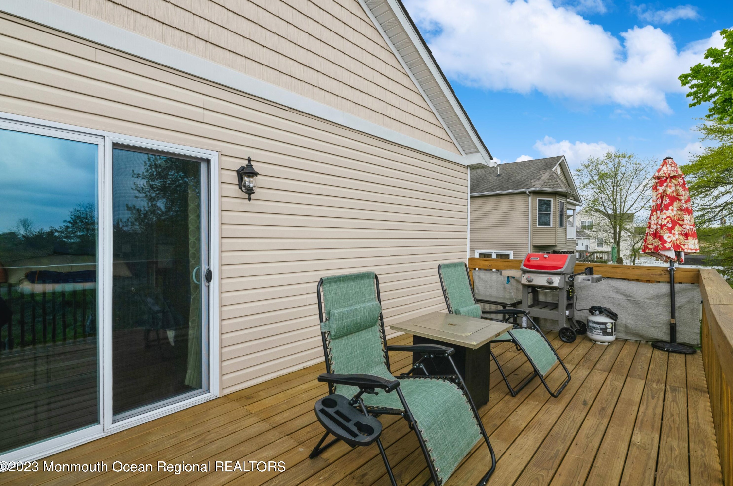 203 Raritan St, Keyport NJ 07735-2656 exterior