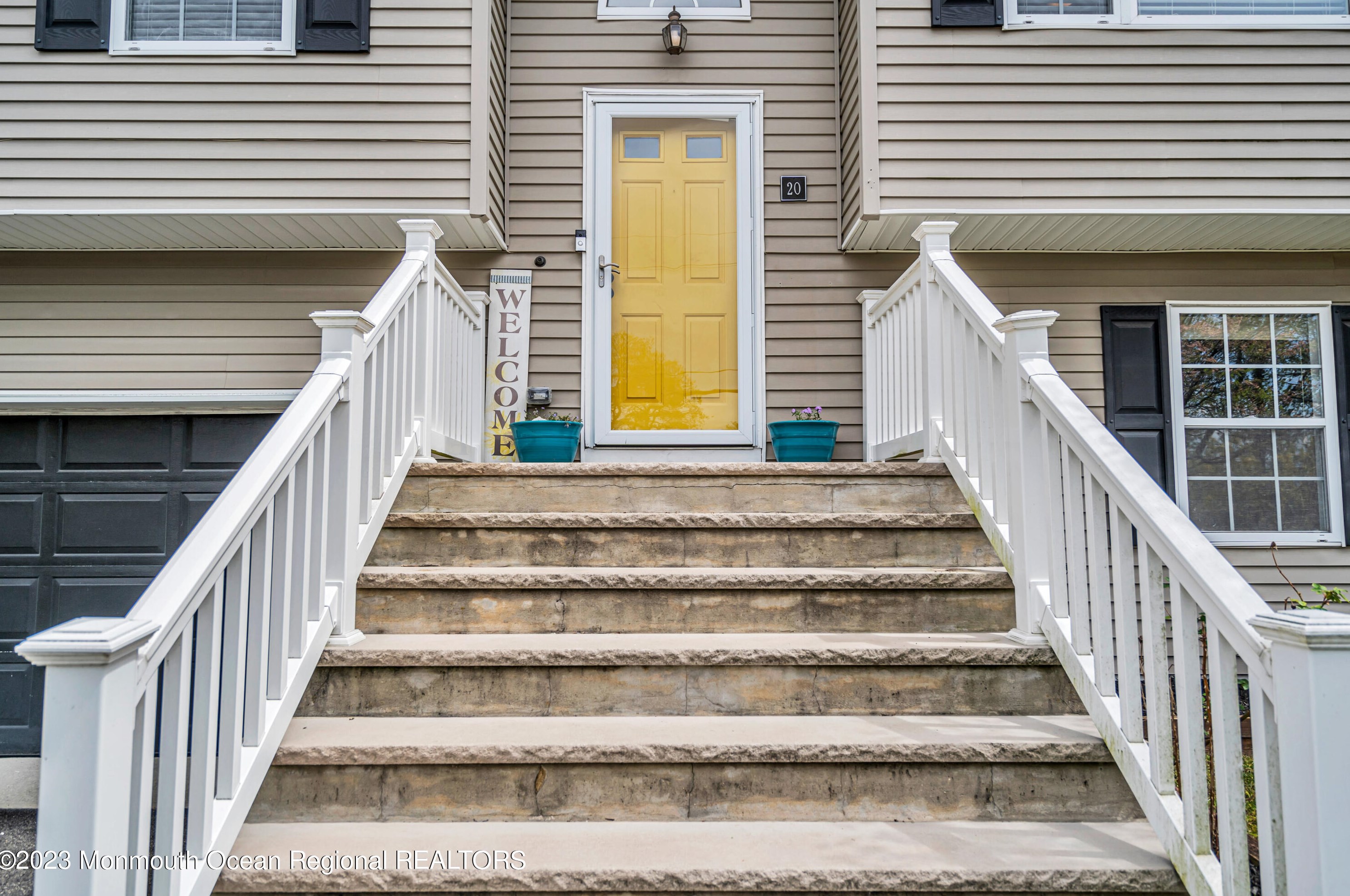 20 East Dr, Toms River NJ  08753-6841 exterior