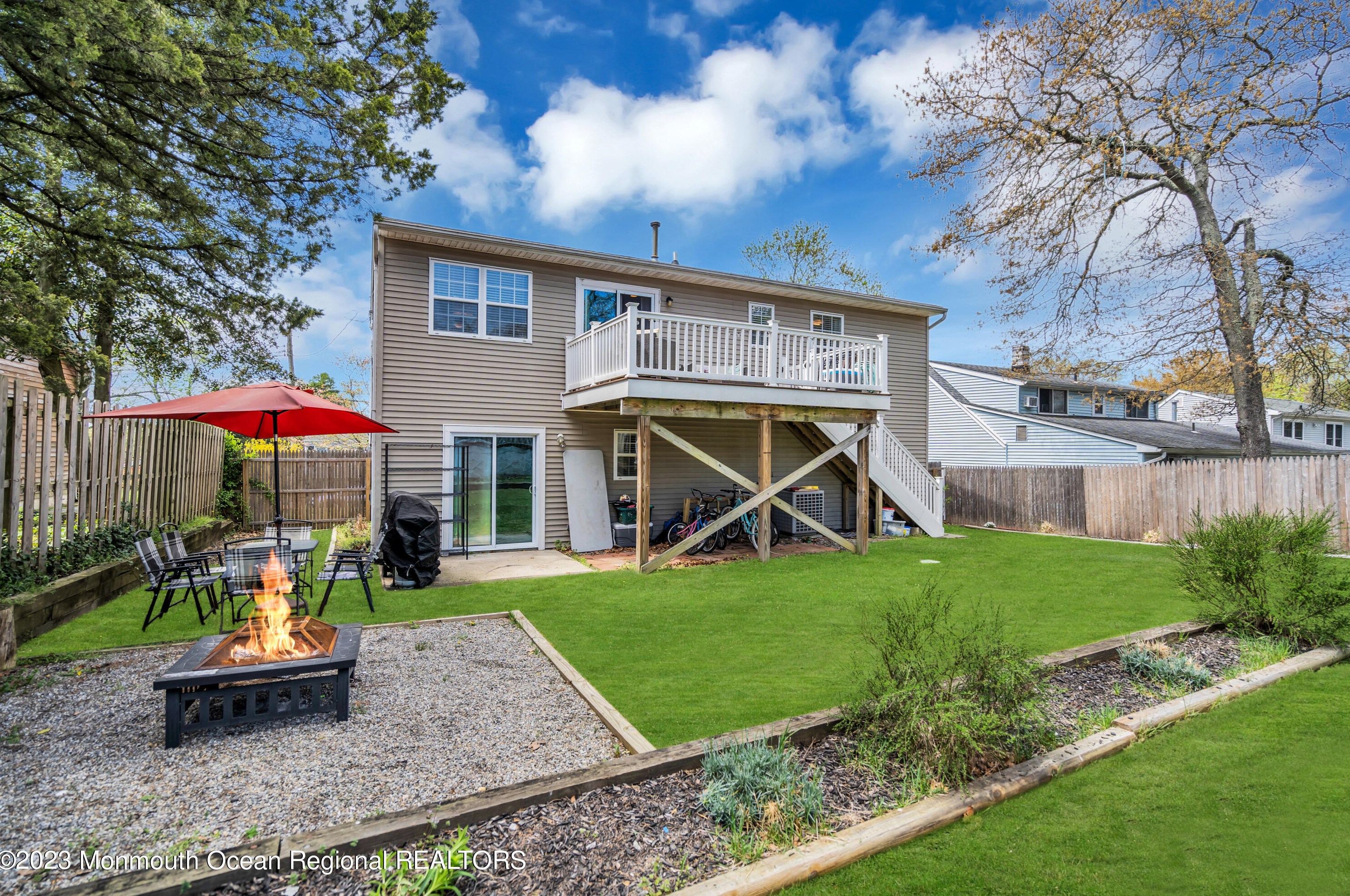20 East Dr, Toms River NJ  08753-6841 exterior
