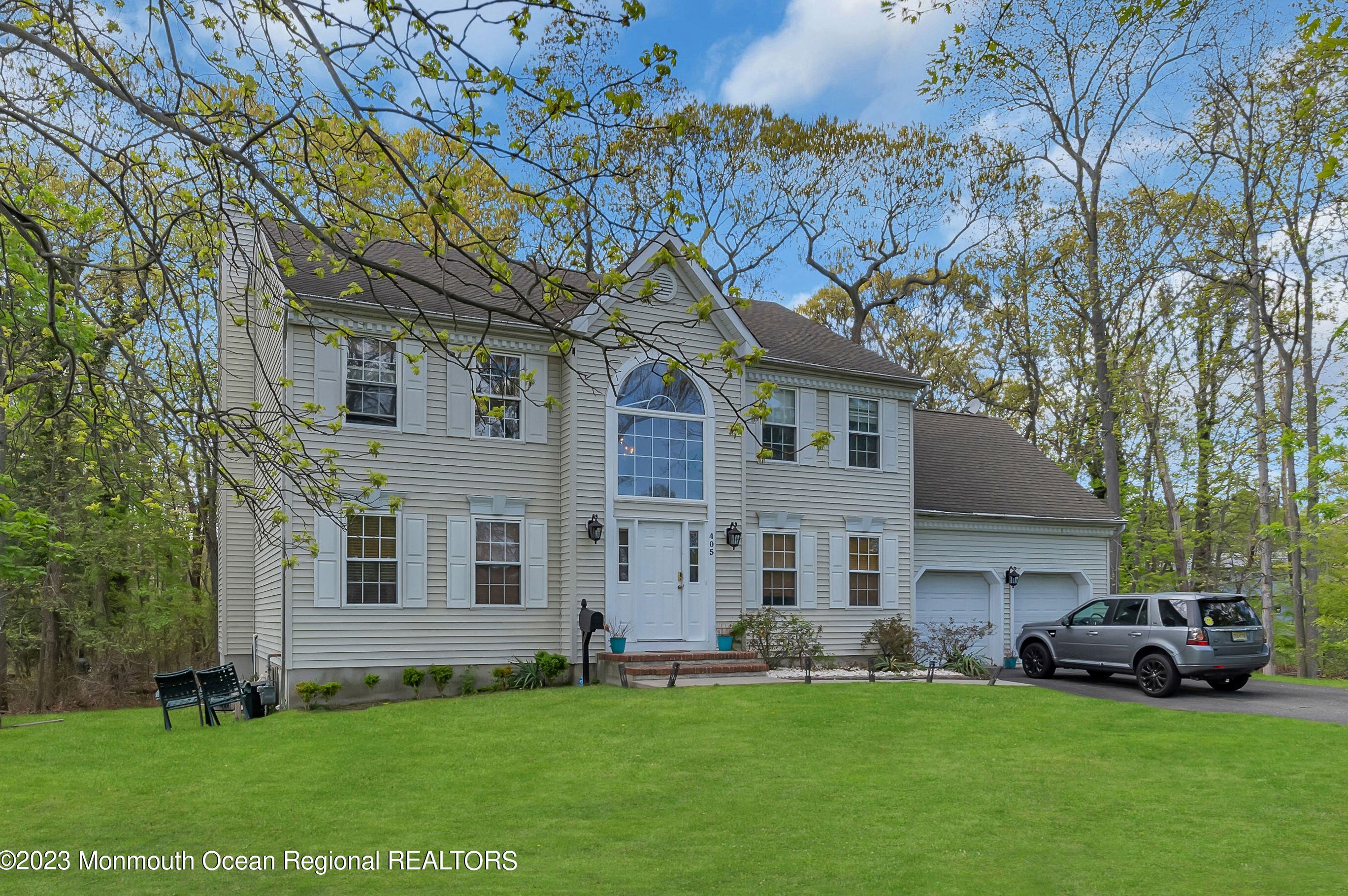 405 Lawrence Ave, Oakhurst NJ  07755-1731 exterior