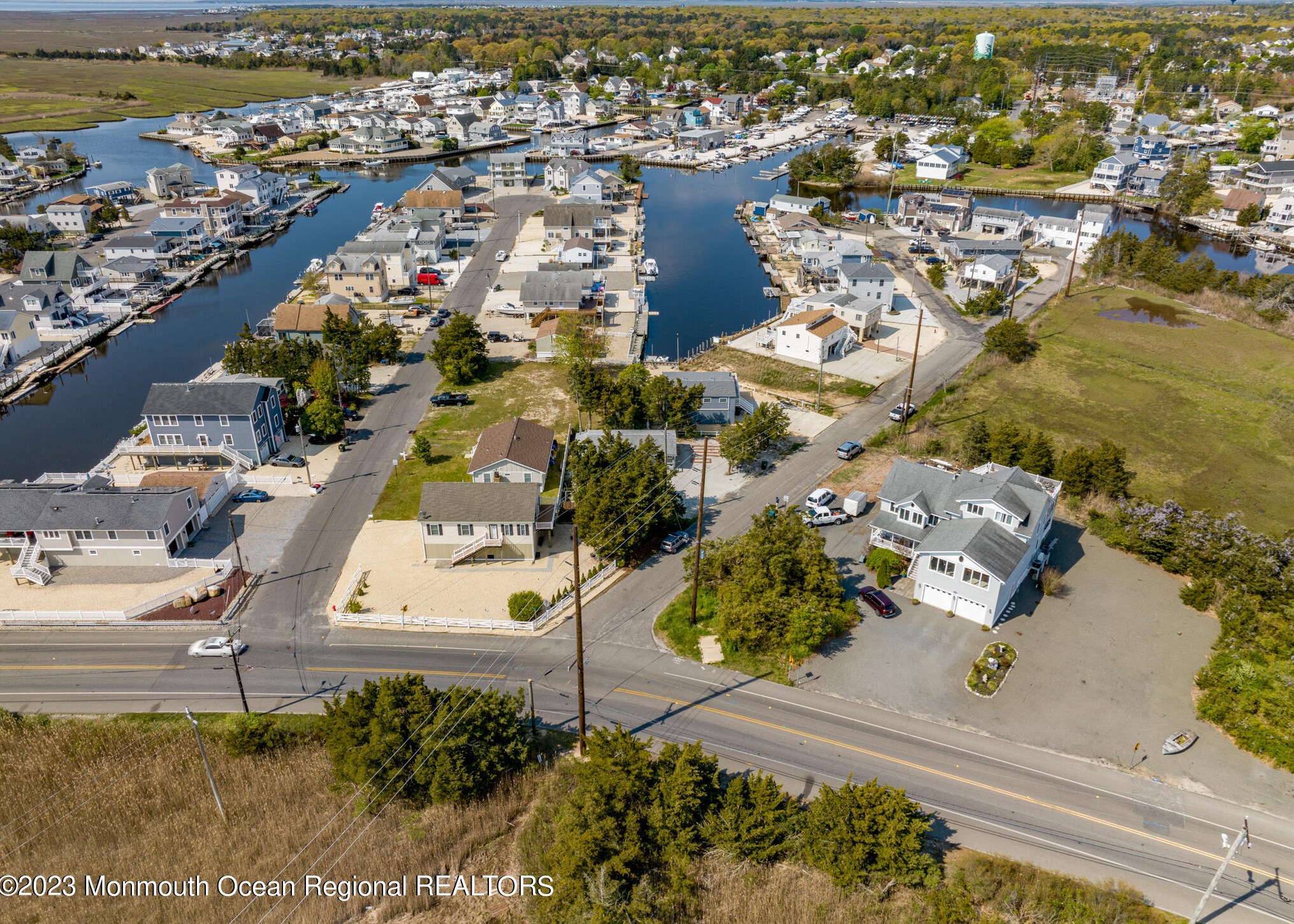 134 Bass Rd, Tuckerton NJ  08087-2403 exterior
