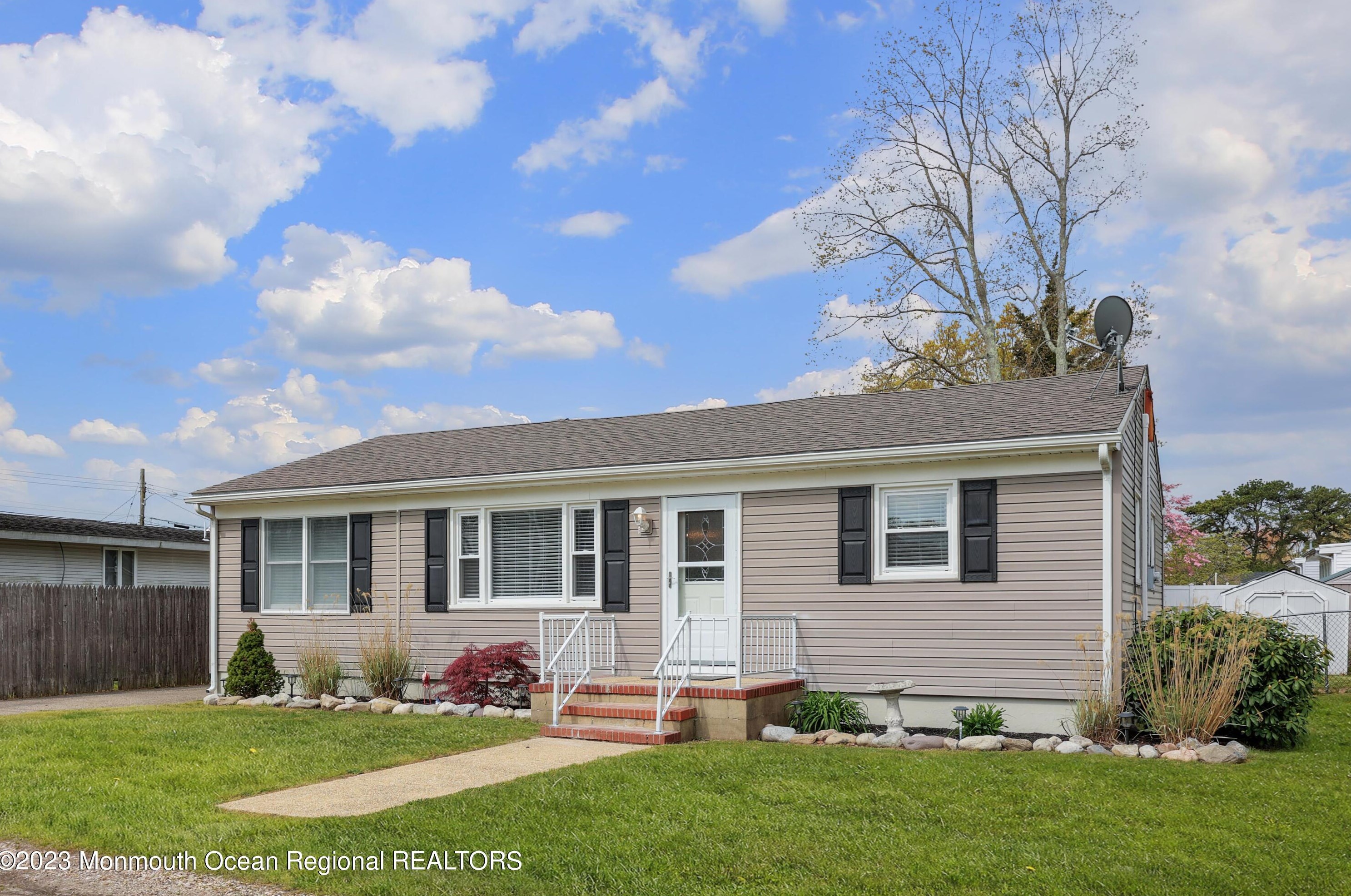 796 Tunney Point Dr, Toms River NJ  08753-4789 exterior