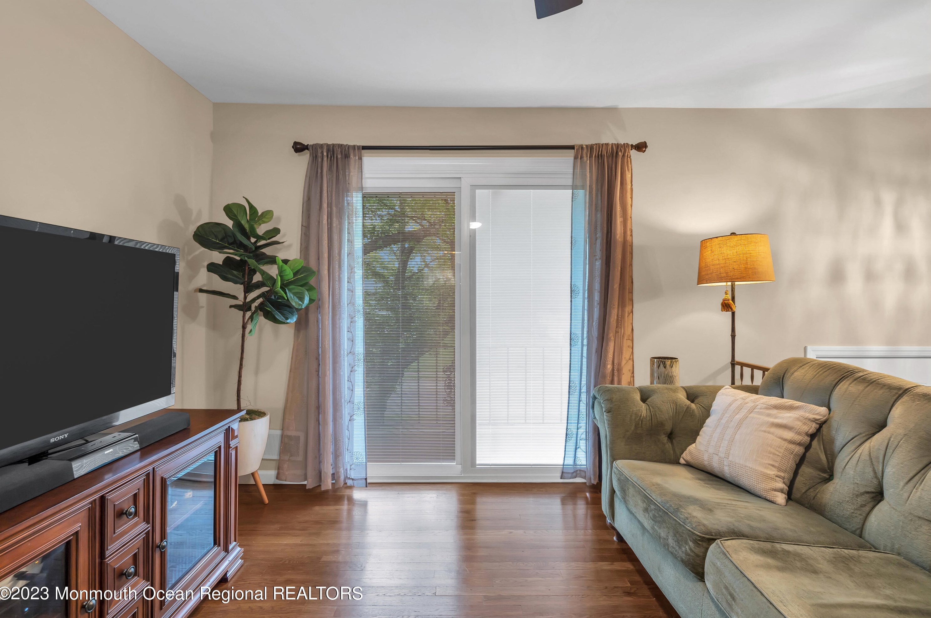 20 Cedar Hill Ln, Toms River NJ  08755-4904 exterior