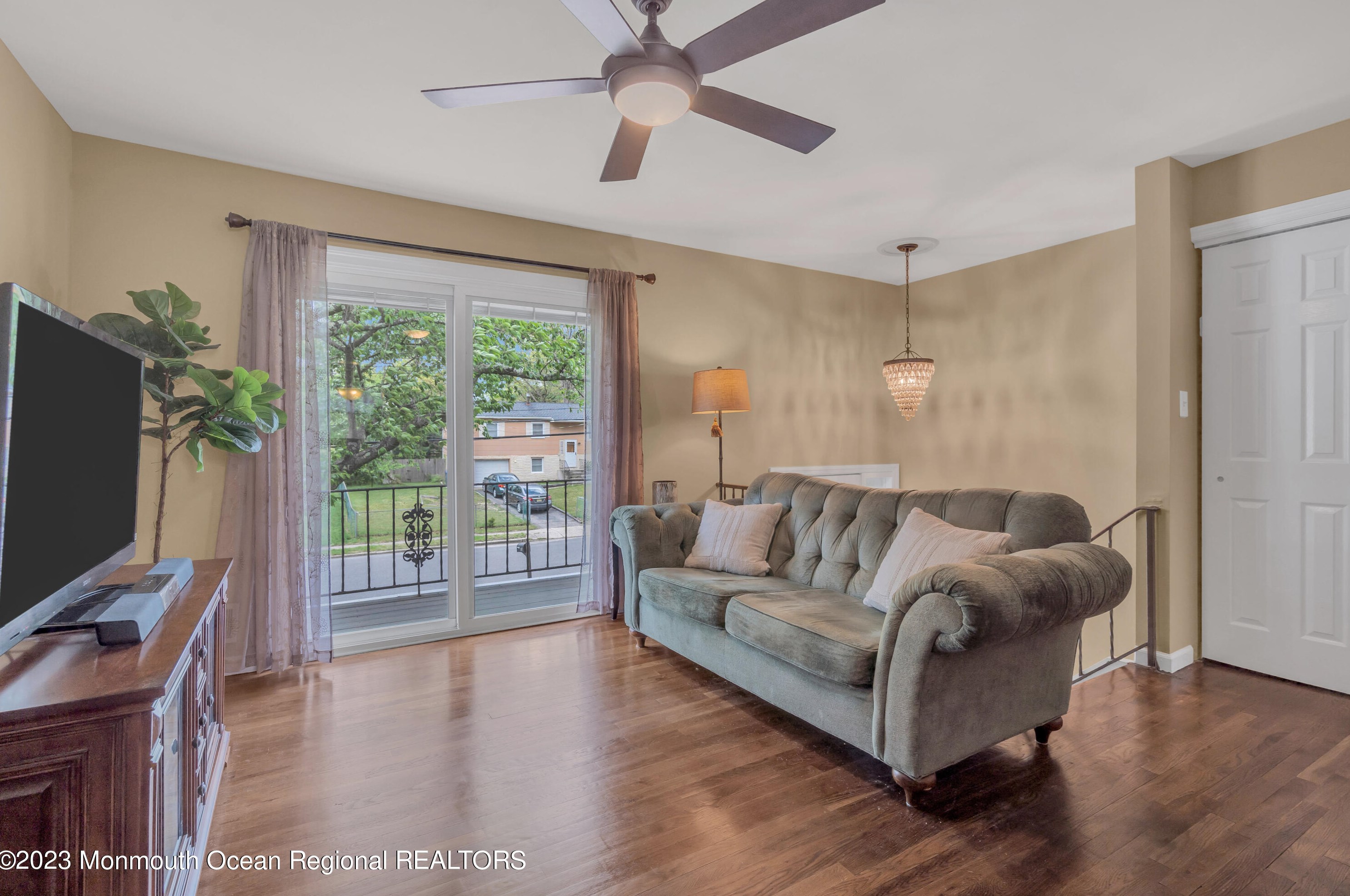 20 Cedar Hill Ln, Toms River NJ  08755-4904 exterior