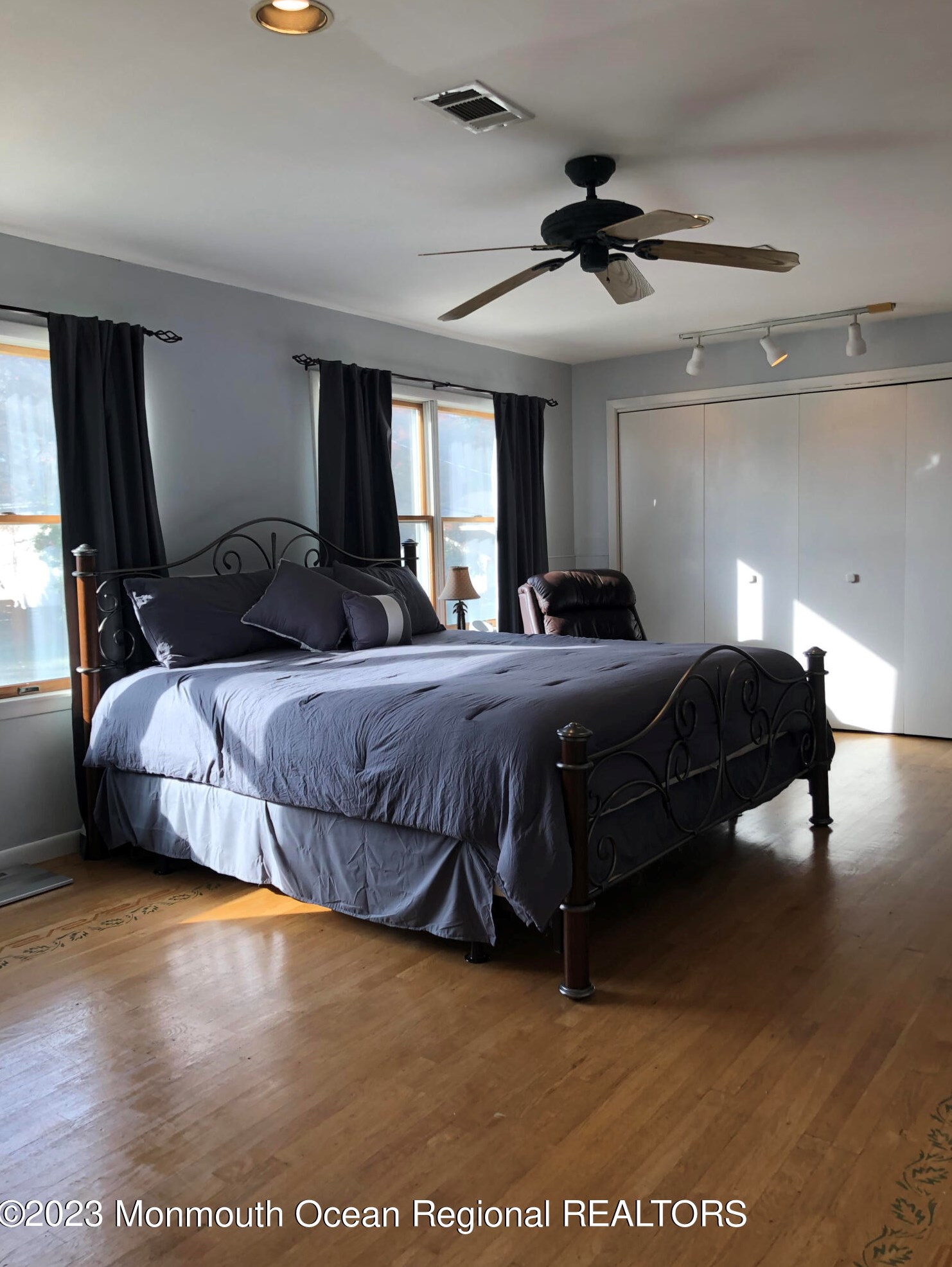 1703 Melville St, Oakhurst NJ 07755-2915 exterior