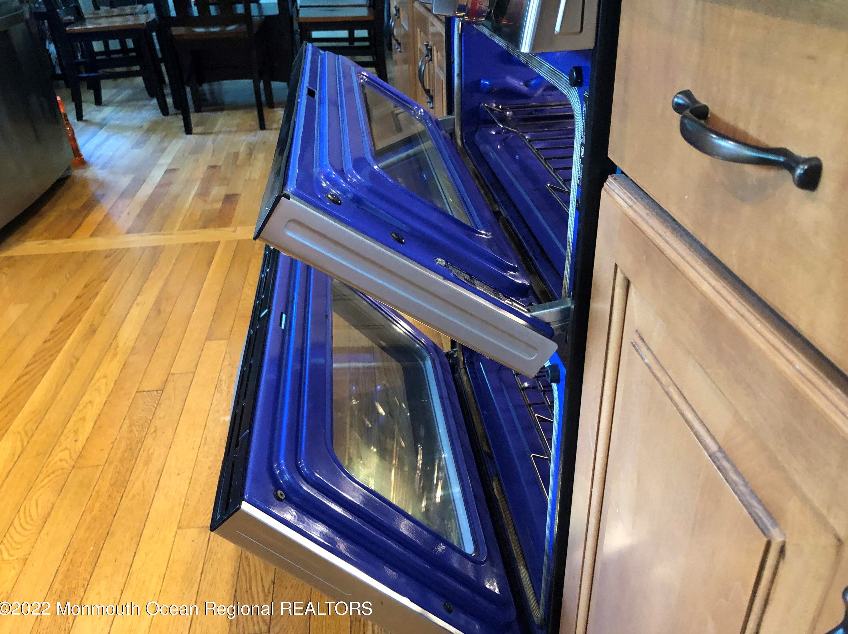 1703 Melville St, Oakhurst NJ 07755-2915 exterior