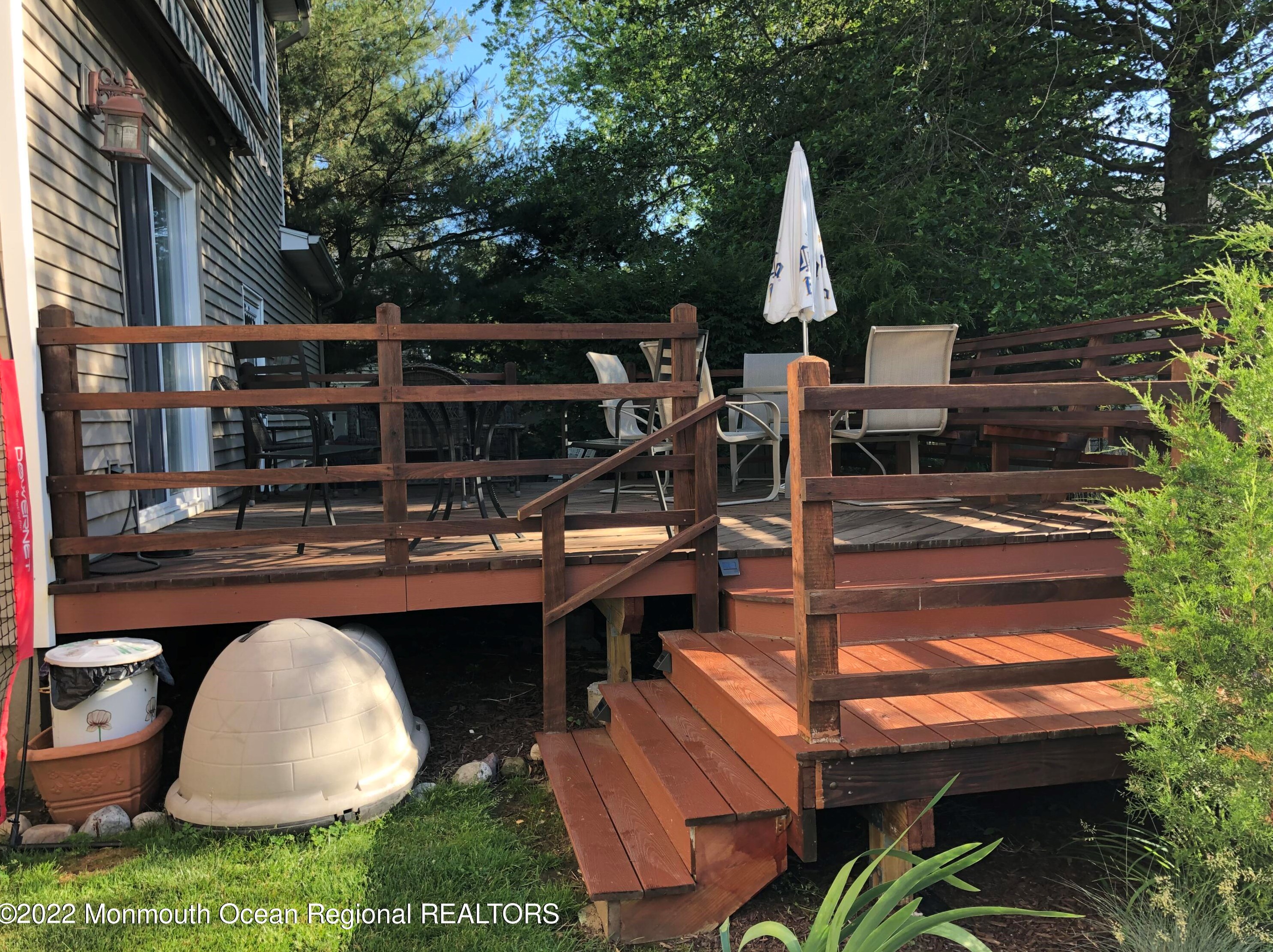 1703 Melville St, Oakhurst NJ 07755-2915 exterior