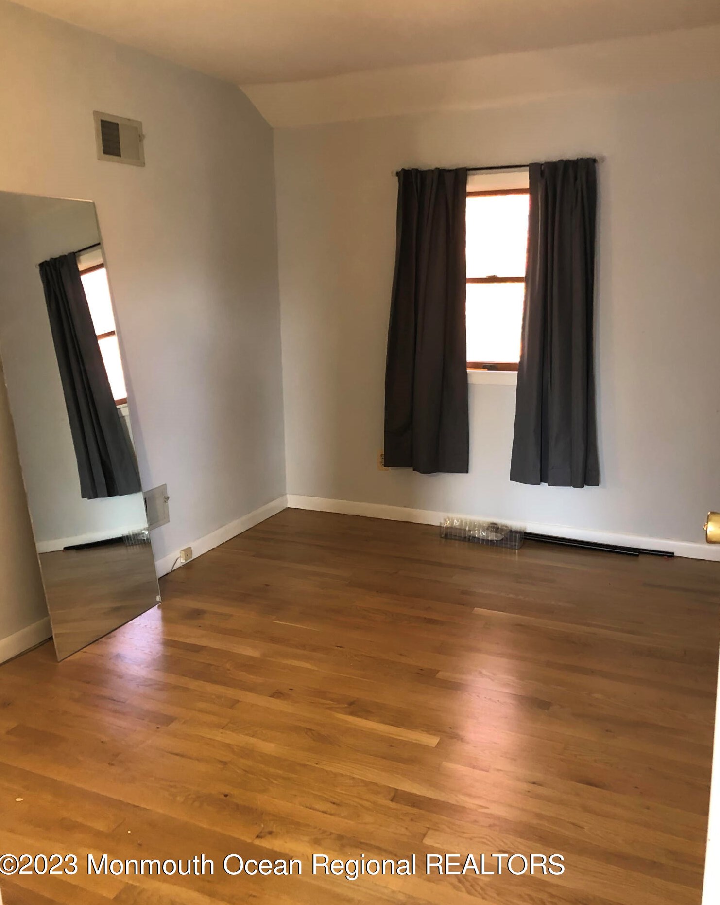 1703 Melville St, Oakhurst NJ 07755-2915 exterior