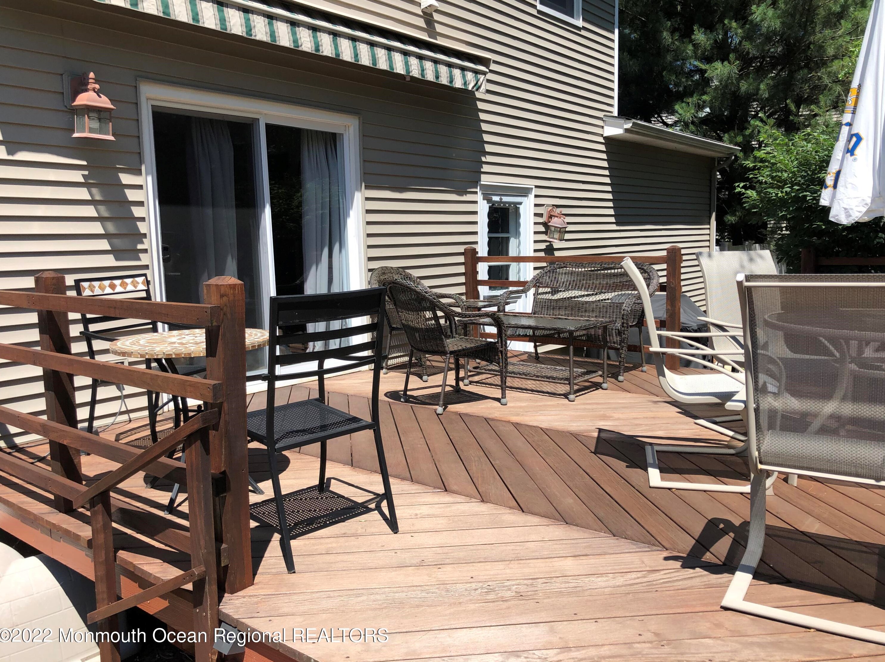 1703 Melville St, Oakhurst NJ 07755-2915 exterior