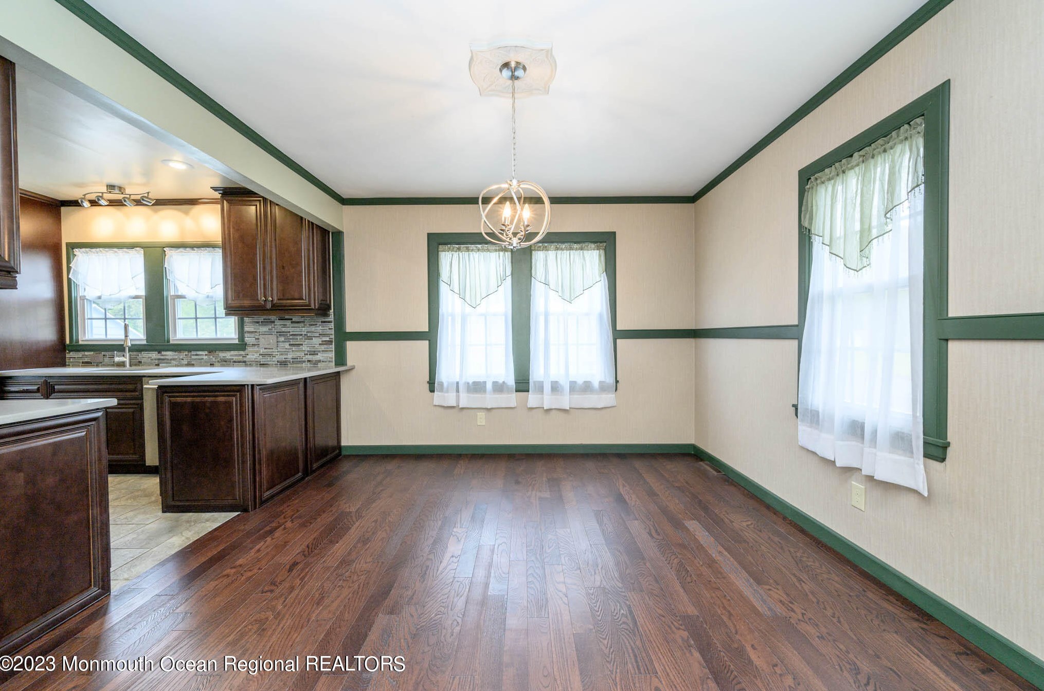 15 Dunlap Ave, Pennsville NJ  08070-1148 exterior