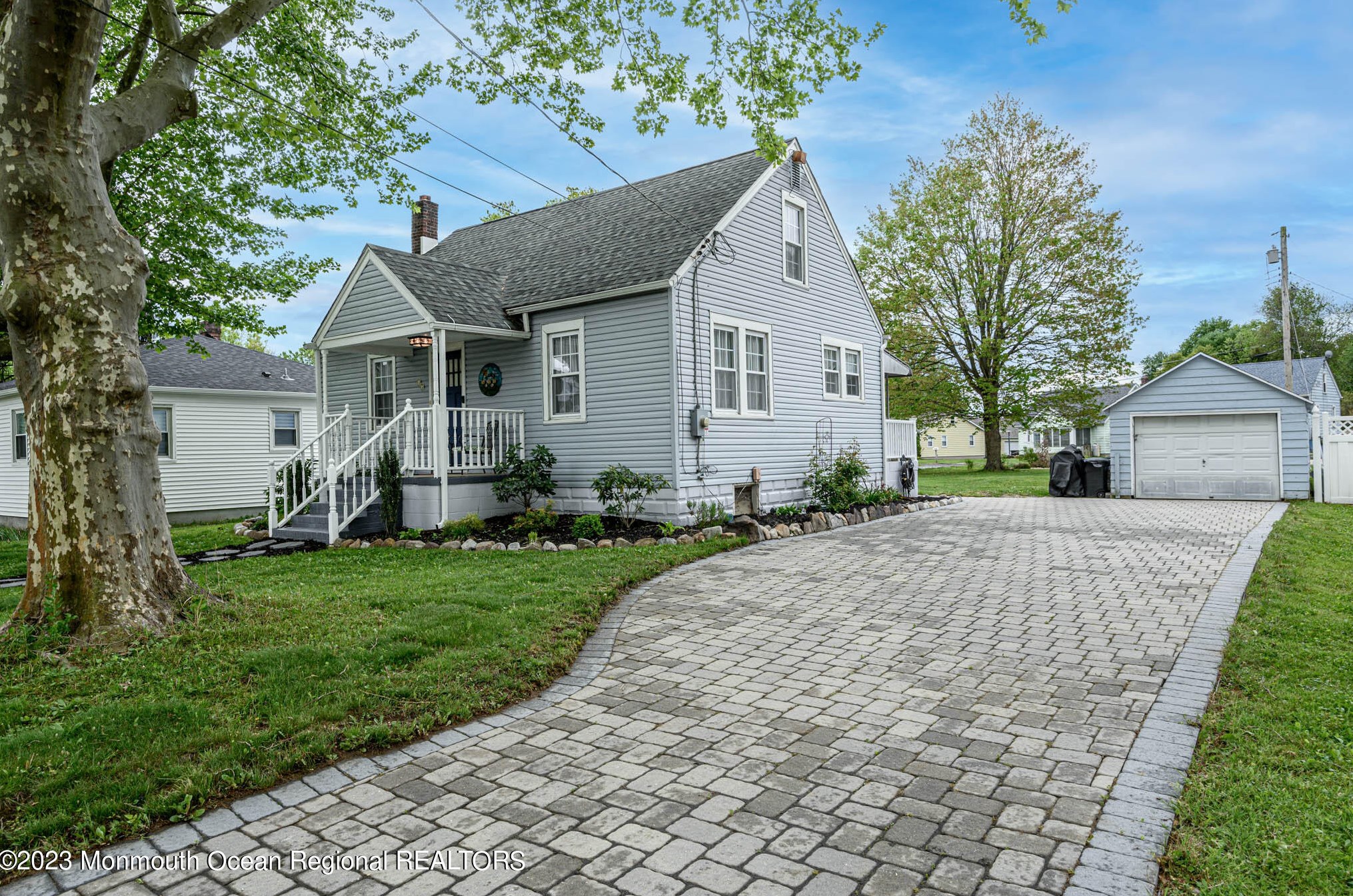 15 Dunlap Ave, Pennsville NJ  08070-1148 exterior