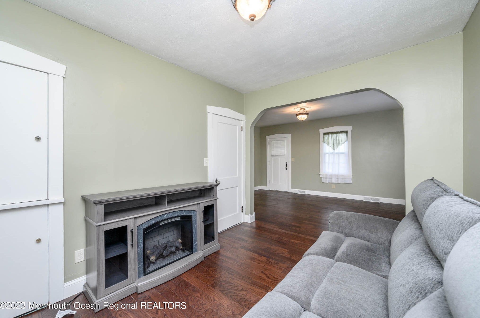 15 Dunlap Ave, Pennsville NJ  08070-1148 exterior