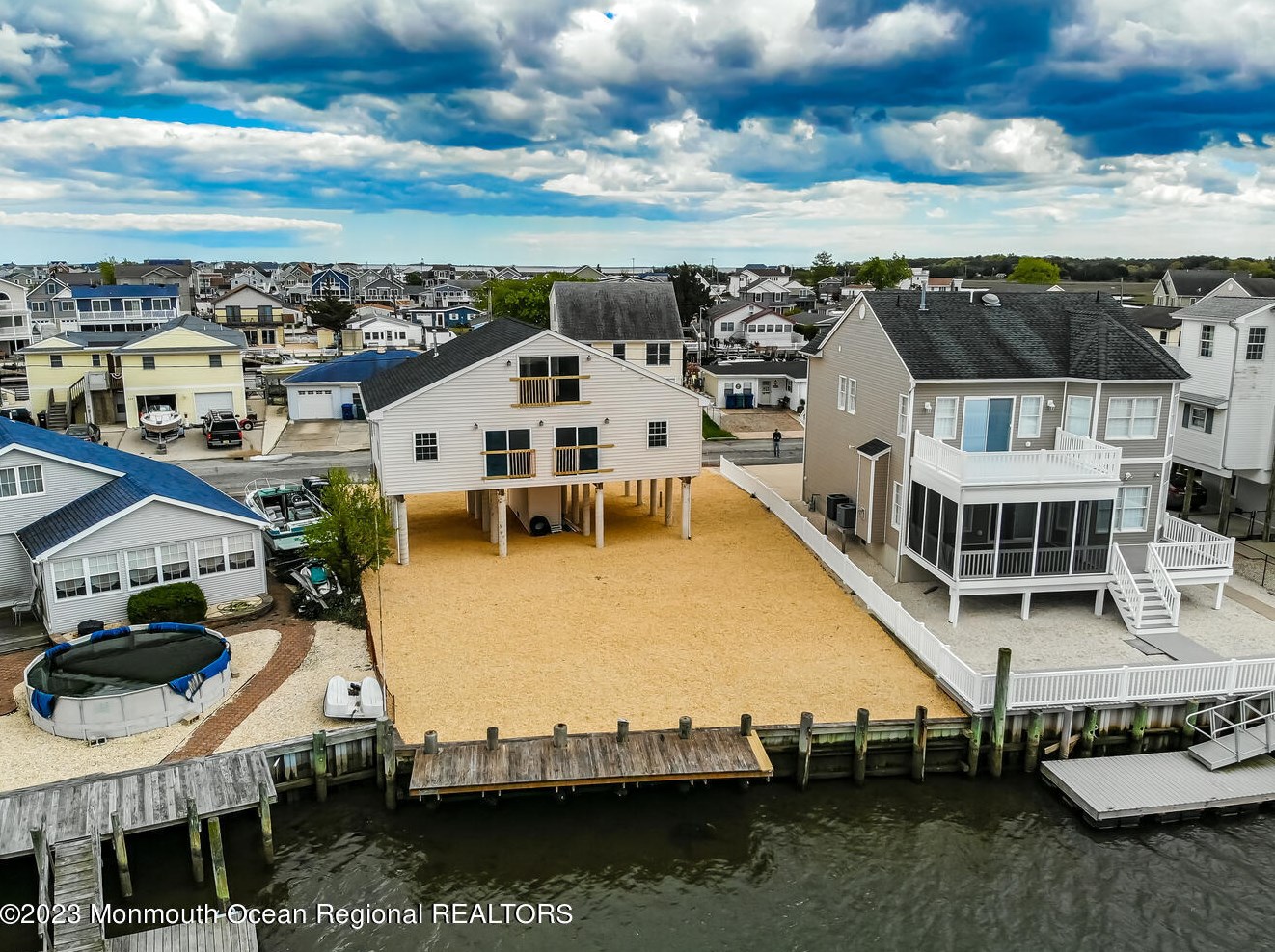 114 Binnacle Dr, Tuckerton NJ  08087-1502 exterior