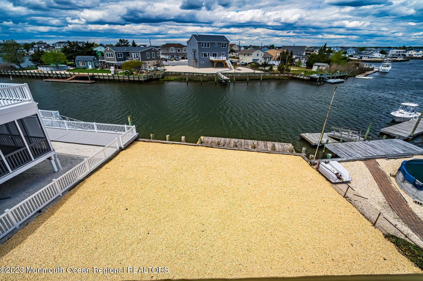 114 Binnacle Dr, Tuckerton NJ  08087-1502 exterior