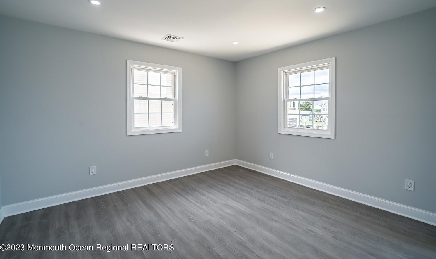 114 Binnacle Dr, Tuckerton NJ  08087-1502 exterior