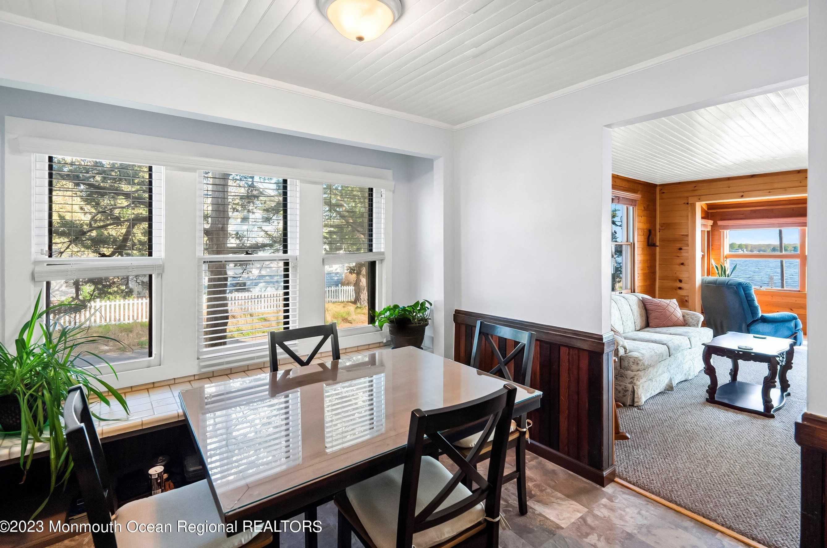 1212 Riviera Ave, Toms River NJ  08753-6948 exterior