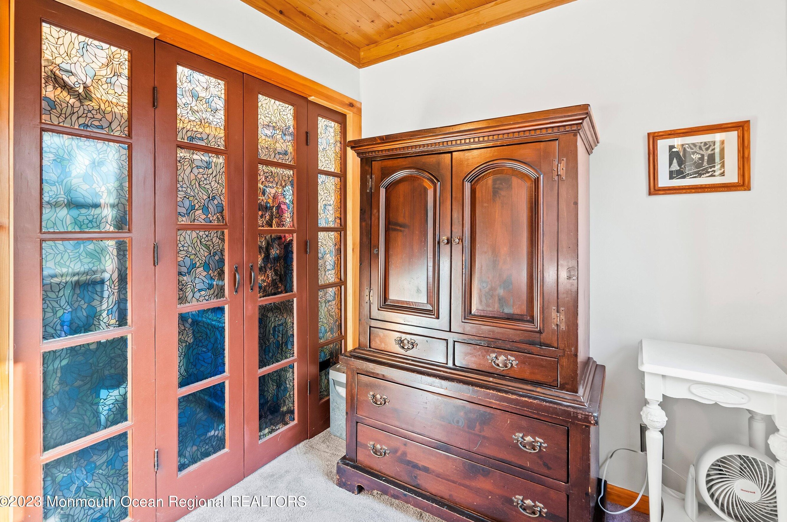 1212 Riviera Ave, Toms River NJ  08753-6948 exterior