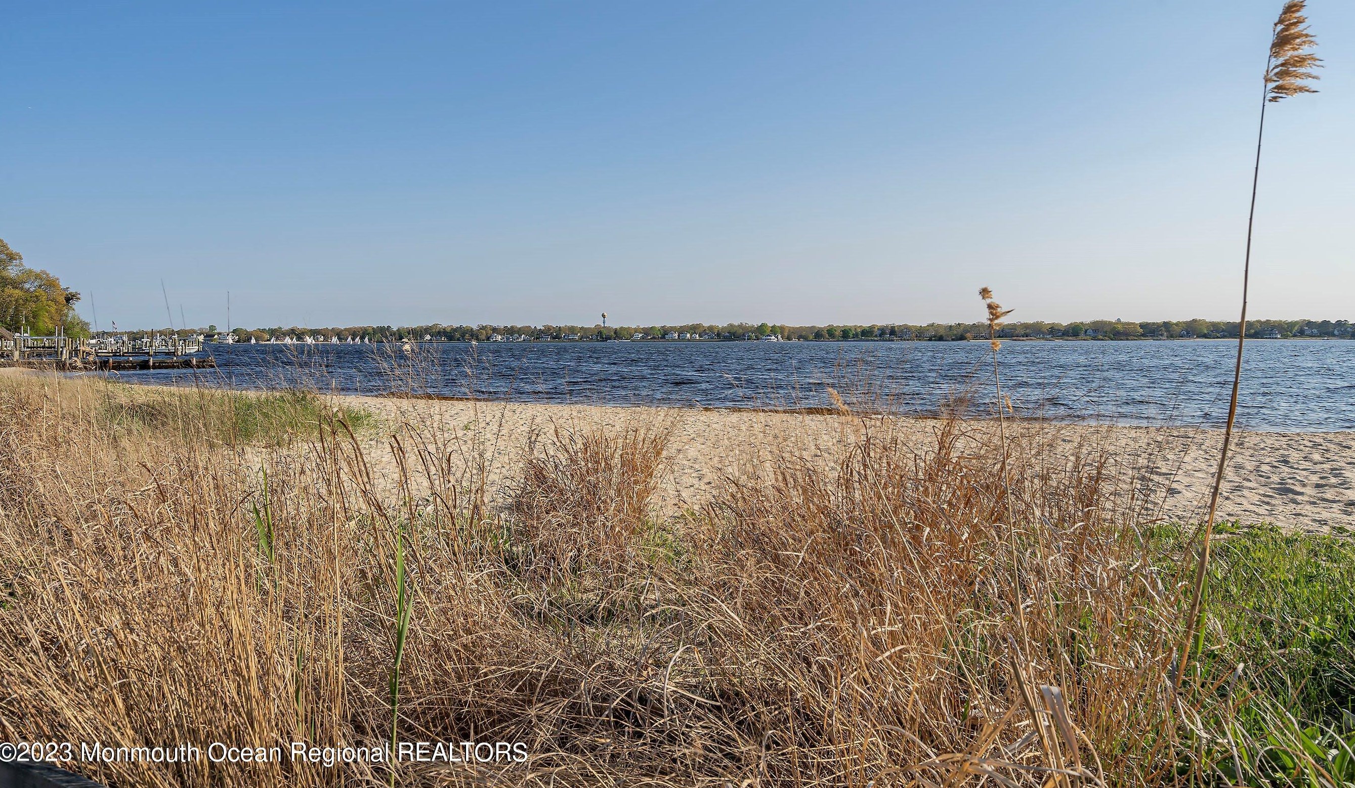 1212 Riviera Ave, Toms River NJ  08753-6948 exterior