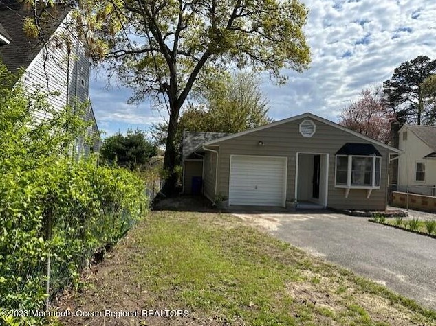 318 Anthony Ave, Toms River NJ  08753-7104 exterior