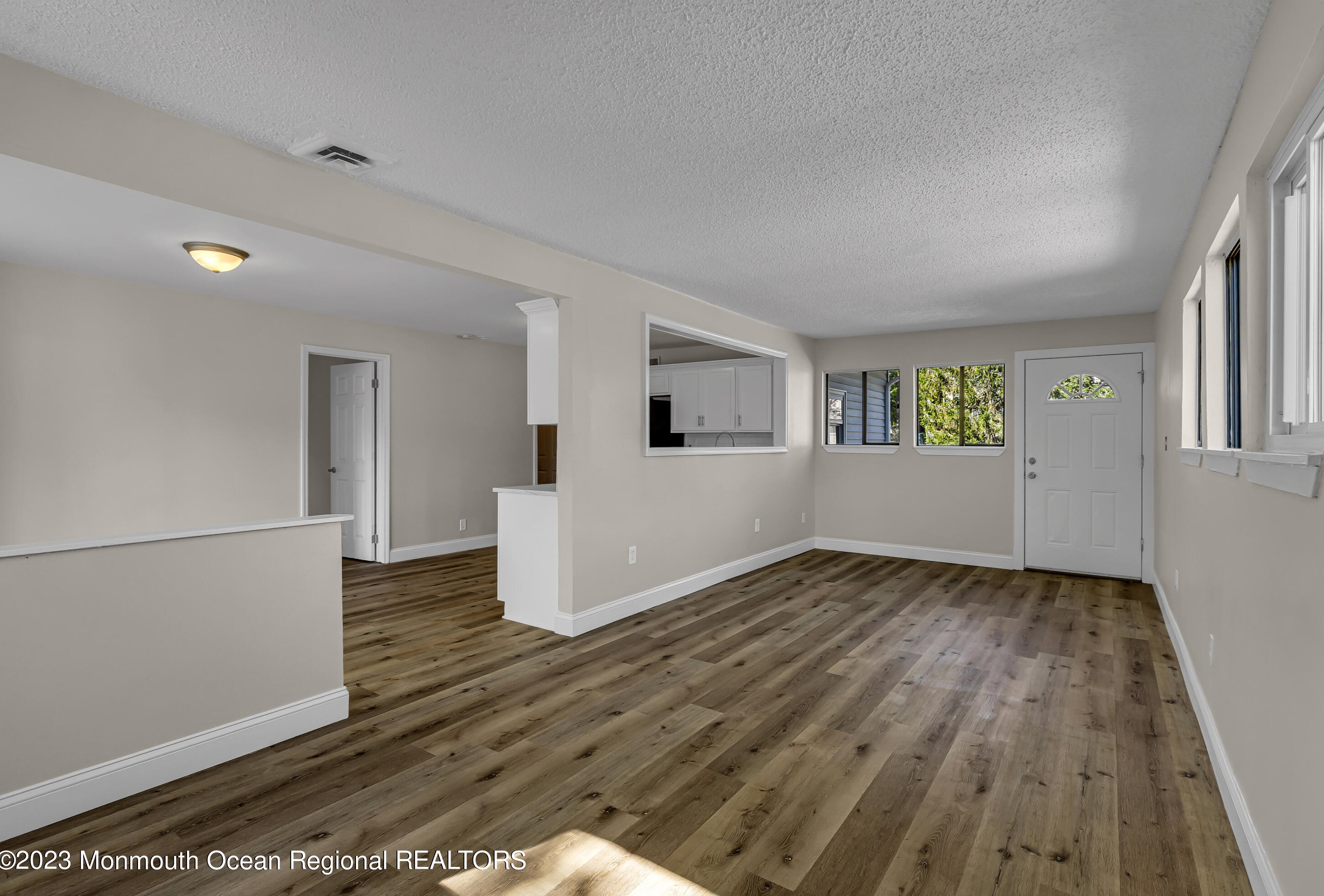 218 Falcon Dr, Tuckerton NJ  08087-1711 exterior