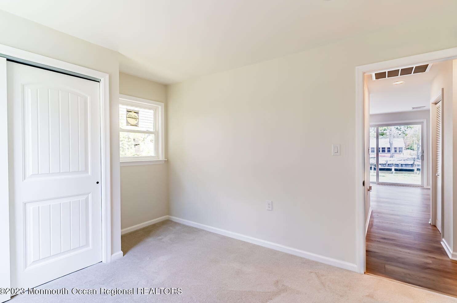 71 Admiral Dr, Tuckerton NJ  08087-2802 exterior