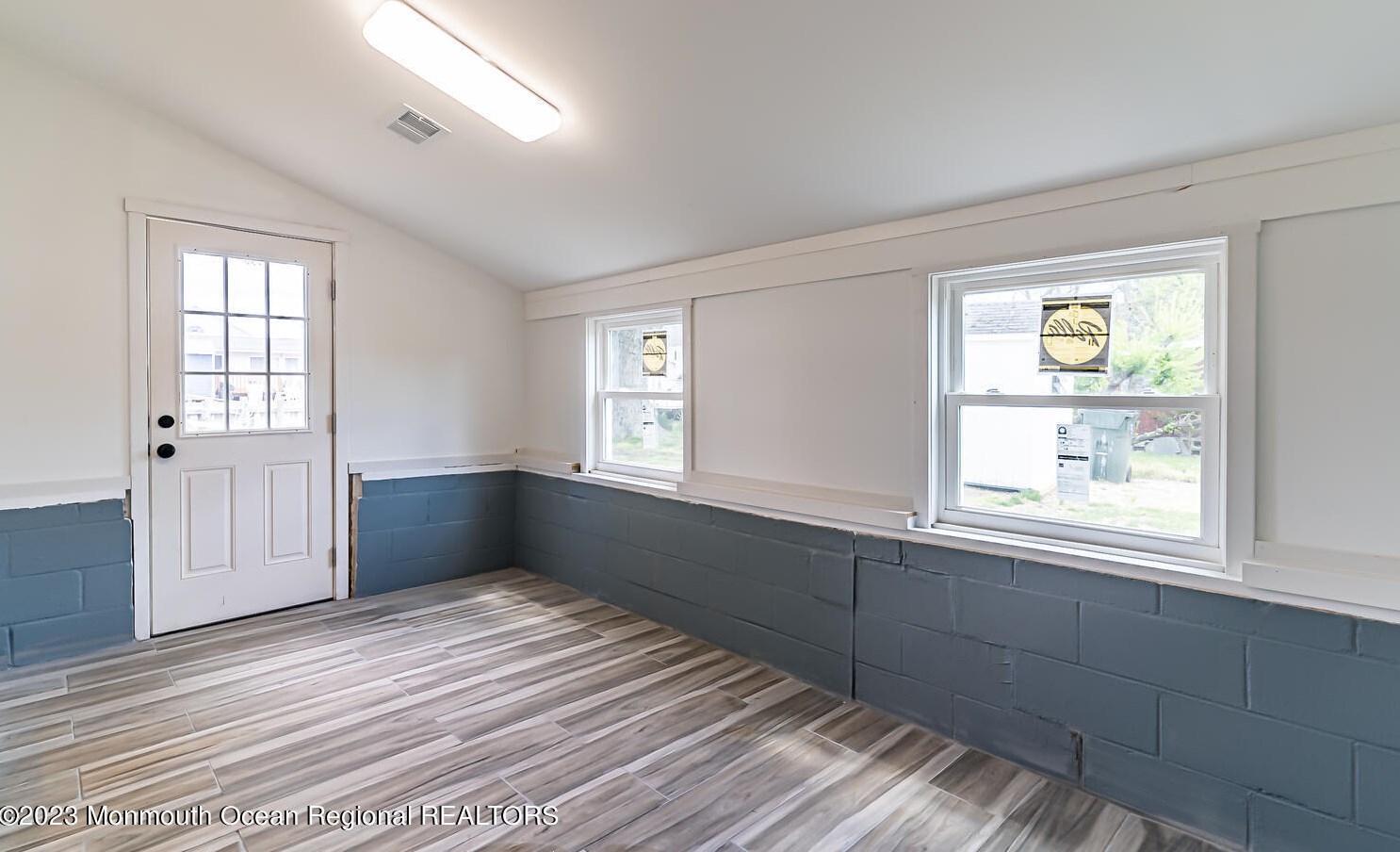 71 Admiral Dr, Tuckerton NJ  08087-2802 exterior