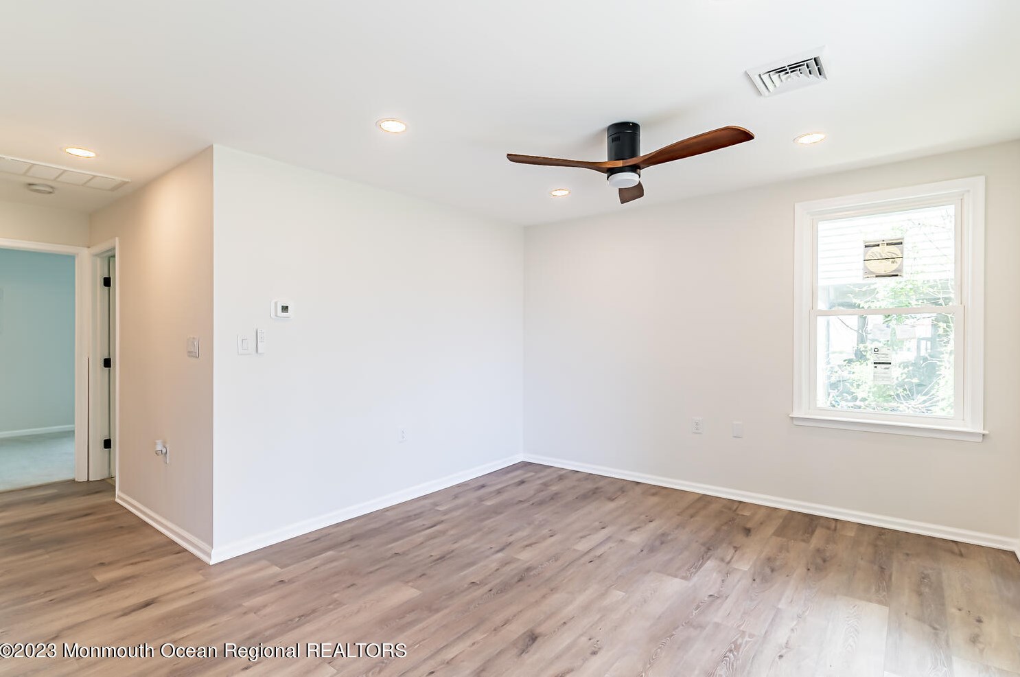 71 Admiral Dr, Tuckerton NJ  08087-2802 exterior