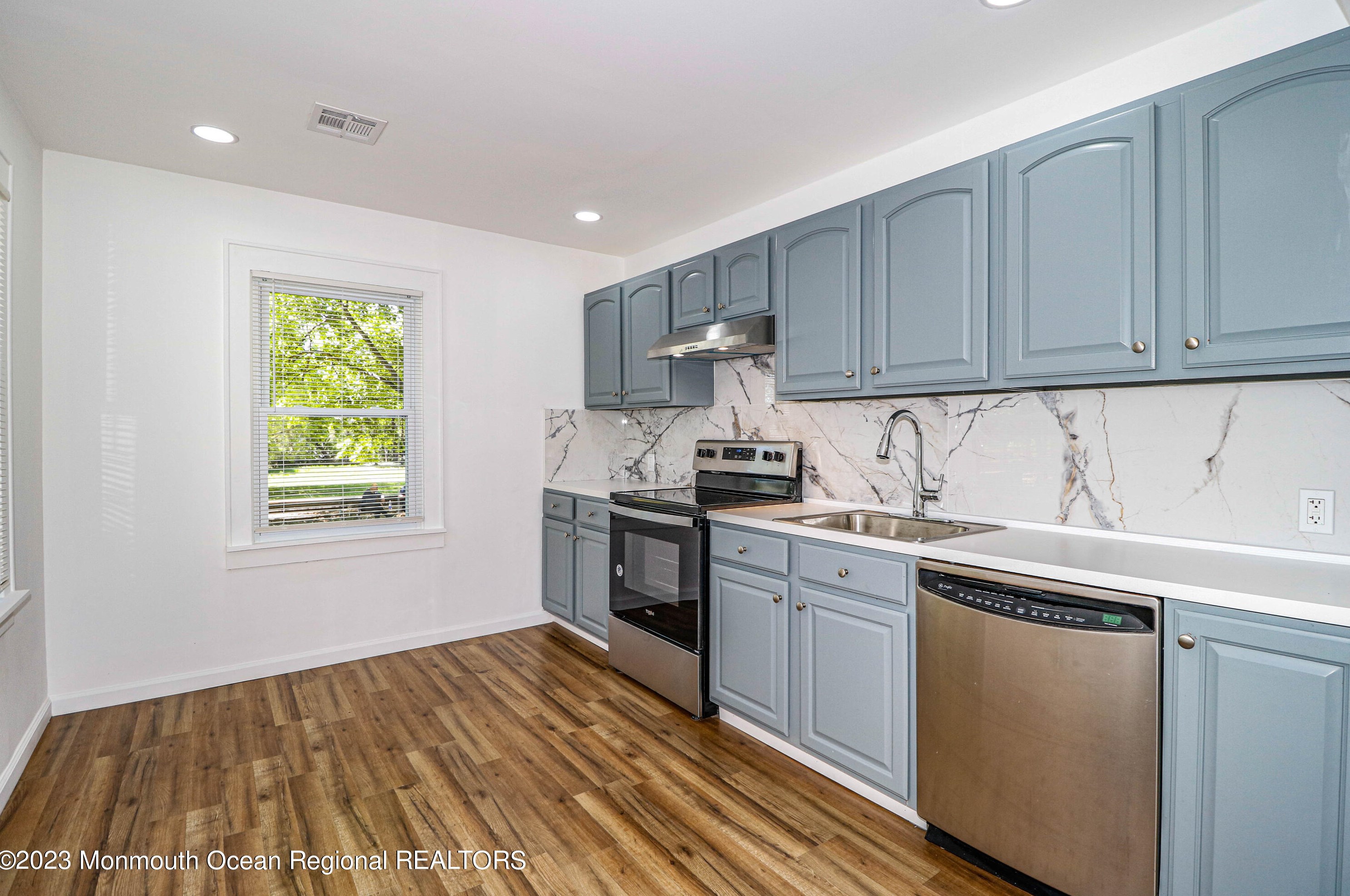 139 Asbury Ave, East Freehold NJ  07728-8186 exterior