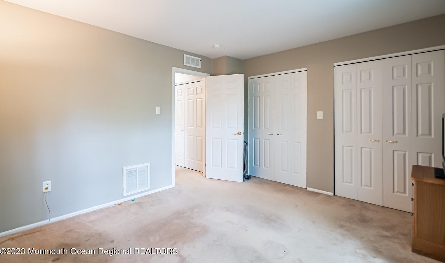 308 Lexington Dr, Tuckerton NJ  08087-1322 exterior