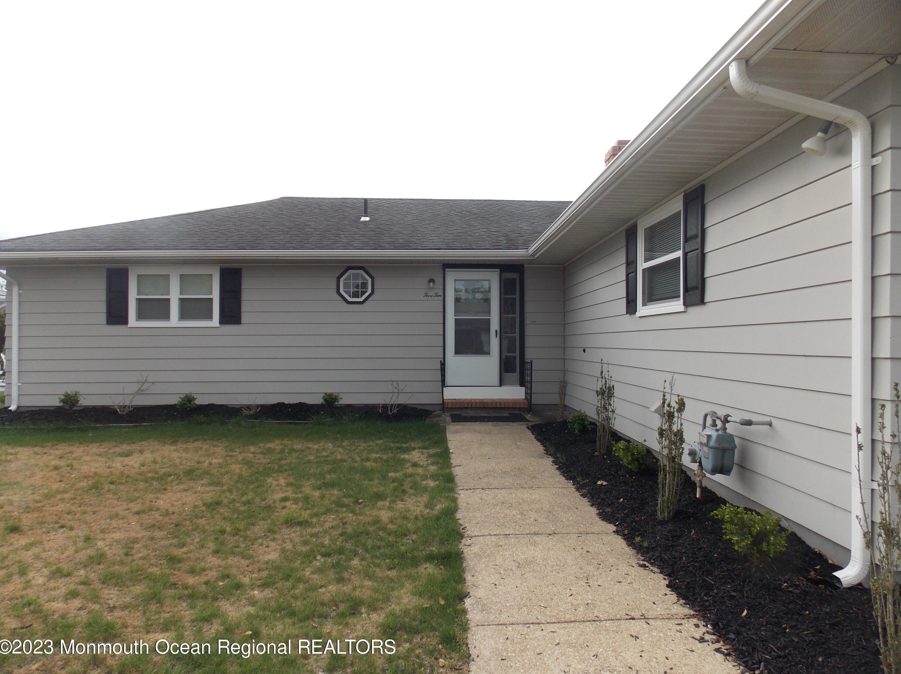 510 Jamaica Blvd, Toms River NJ  08757-4250 exterior