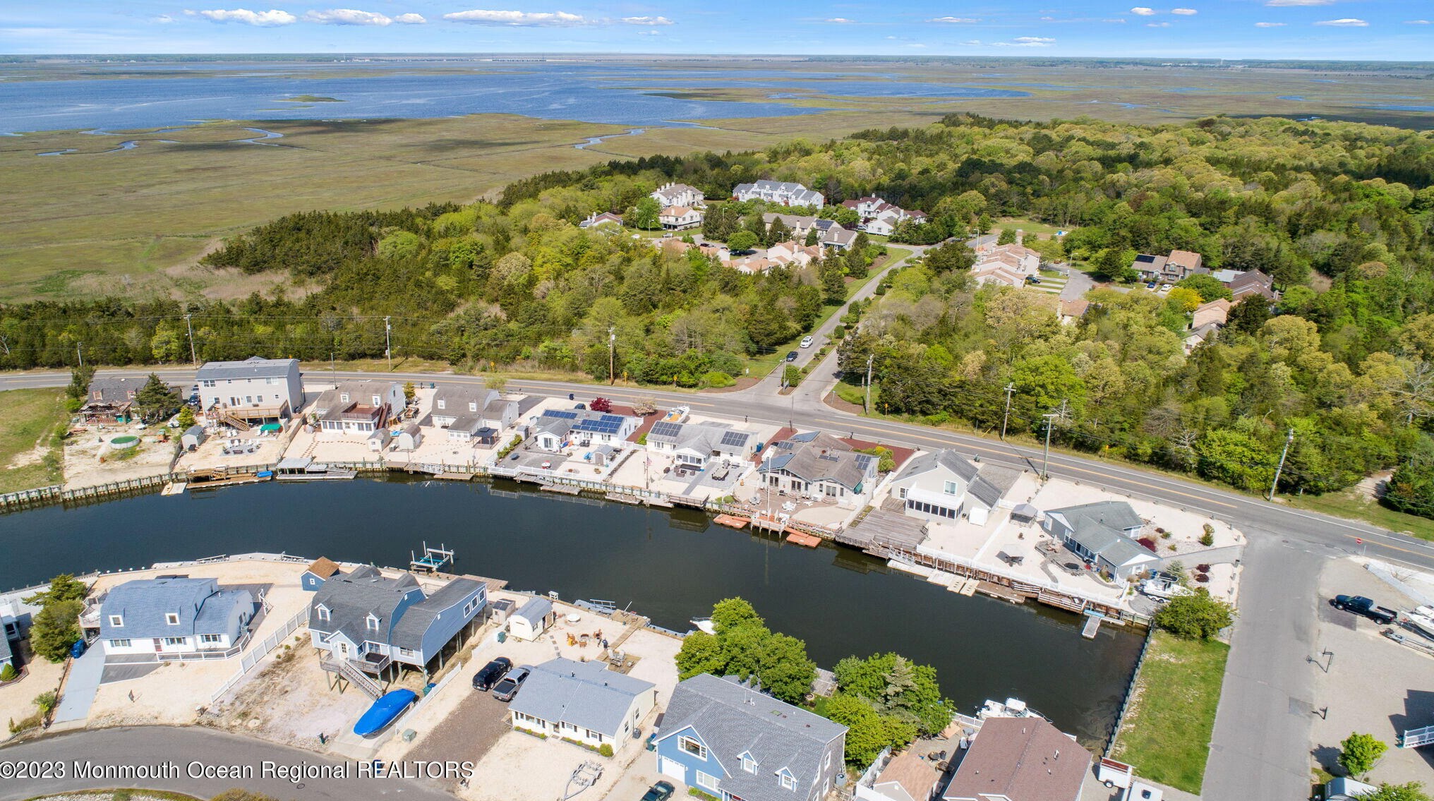 1369 Radio Rd, Tuckerton NJ  08087-1009 exterior