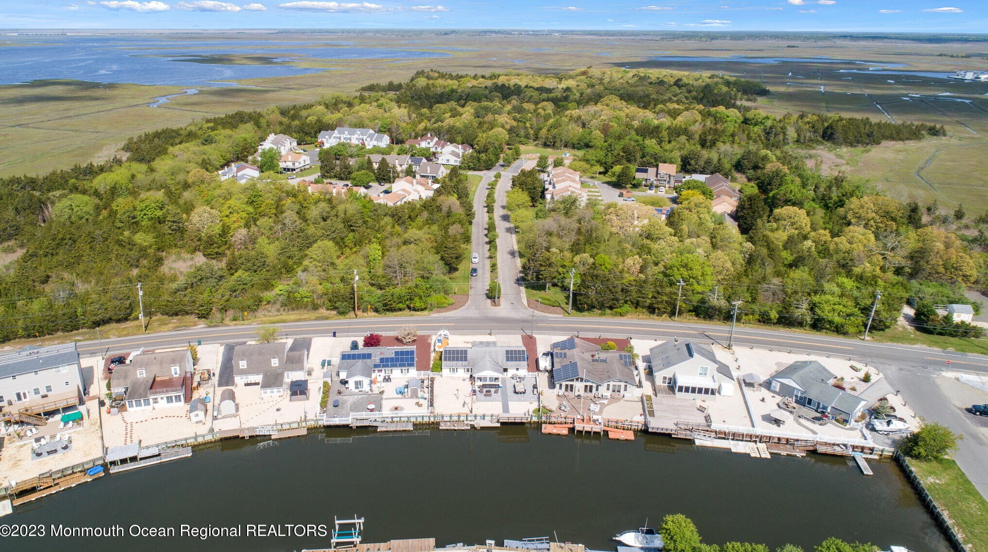 1369 Radio Rd, Tuckerton NJ  08087-1009 exterior