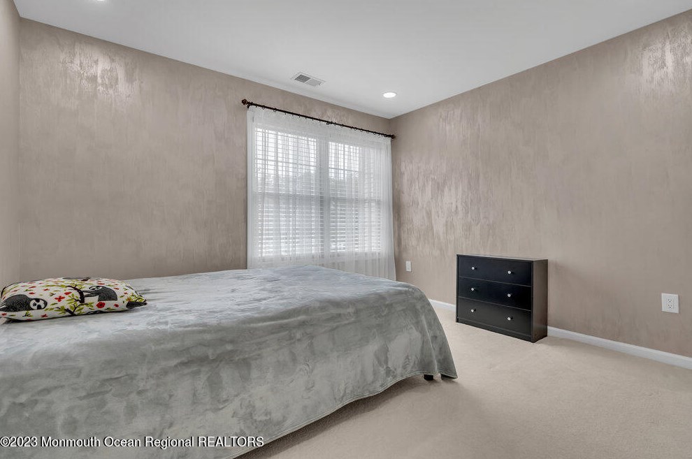 32 Amber Dr, Old Bridge NJ  08857-3588 exterior