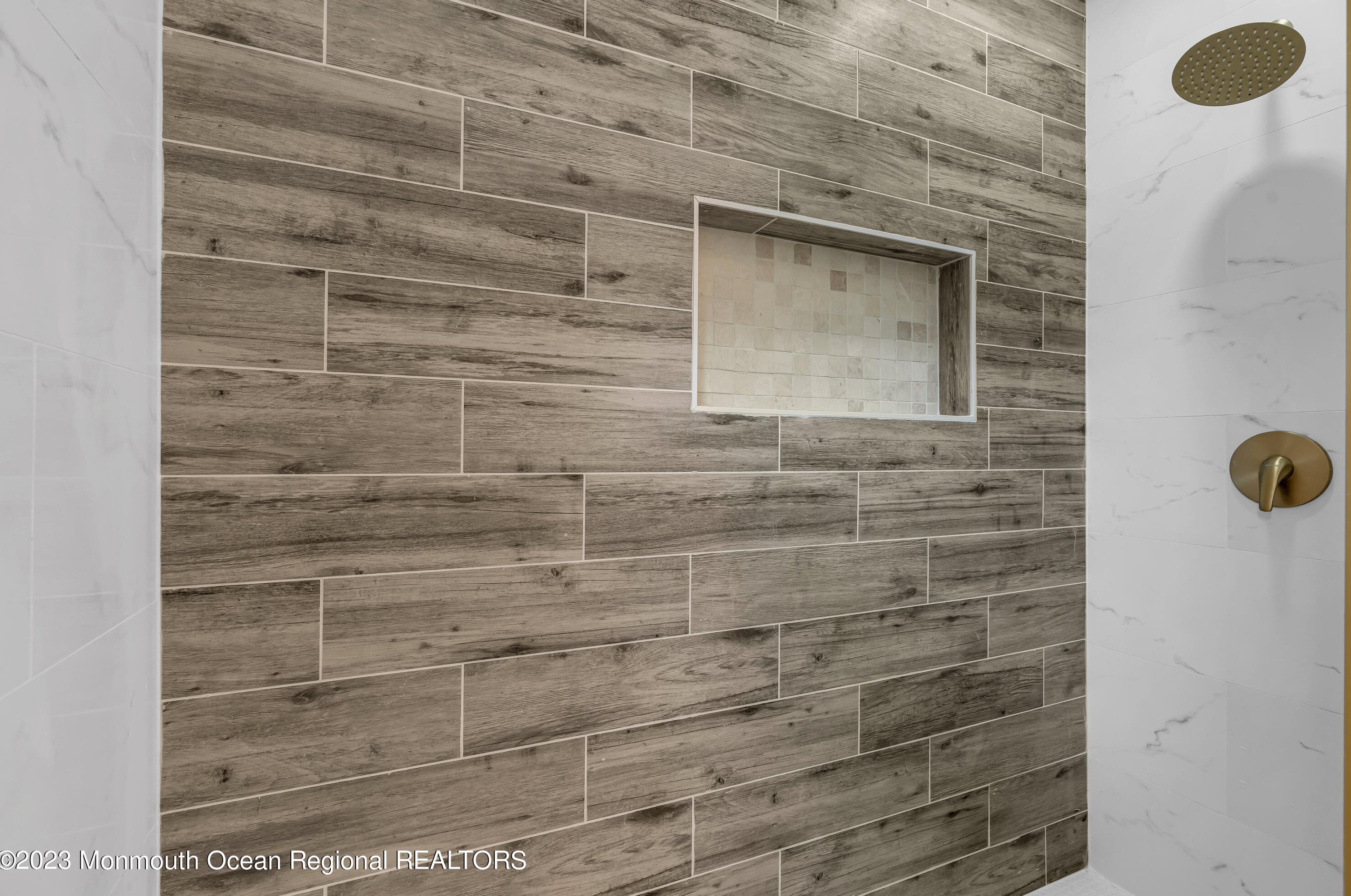 16 Wakan Ct, Toms River NJ  08757-6245 exterior